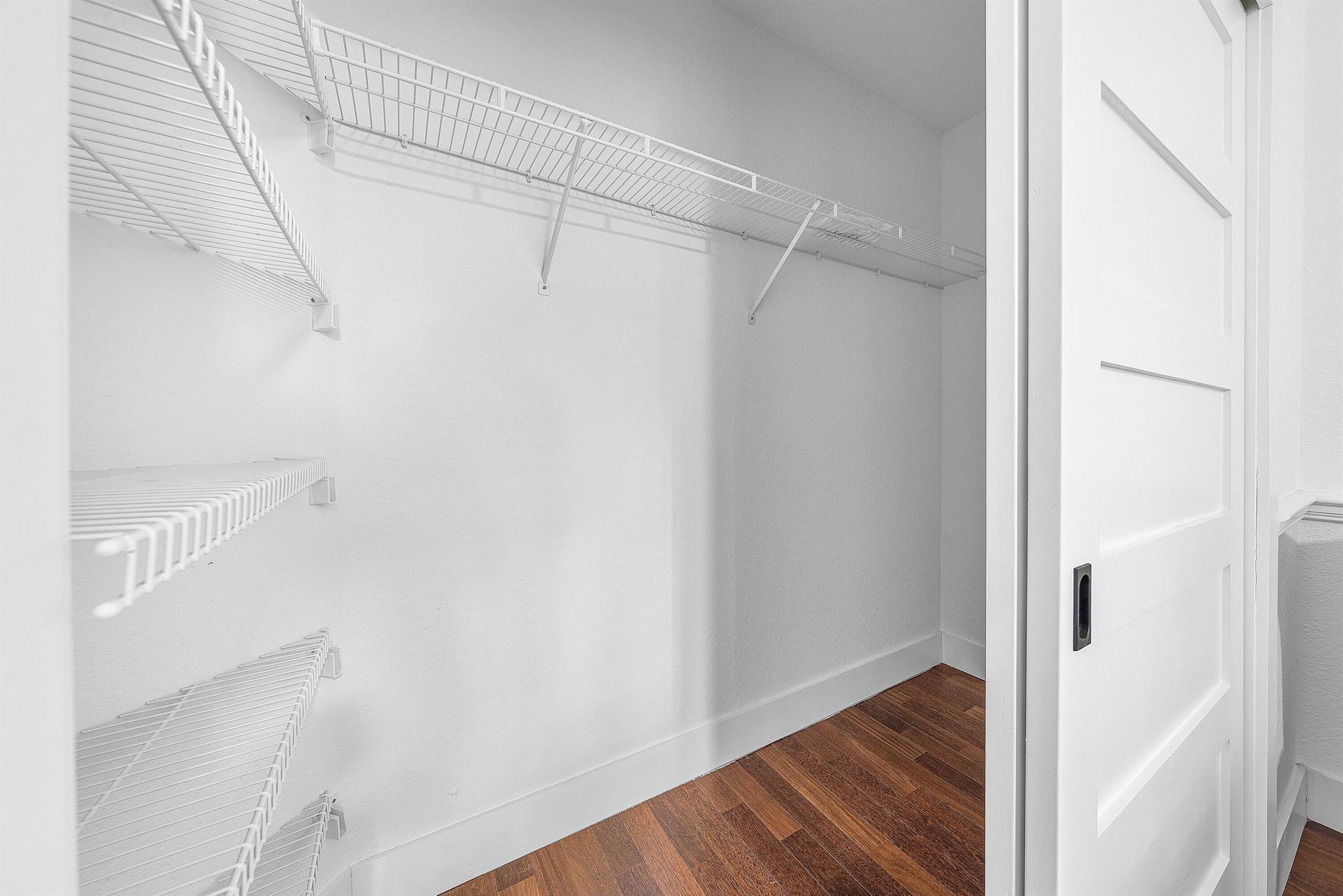 589 N Country Club Drive