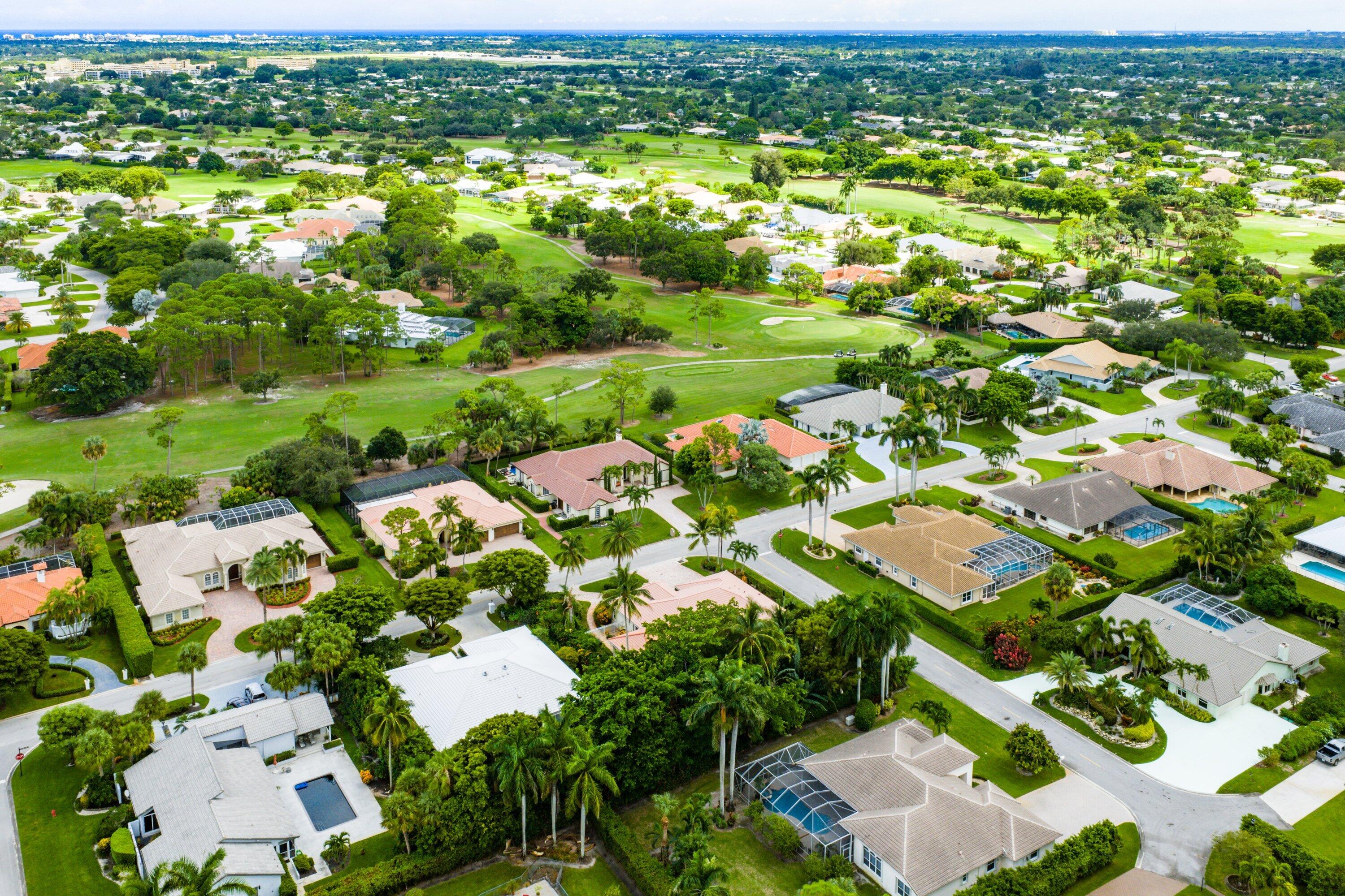589 N Country Club Drive