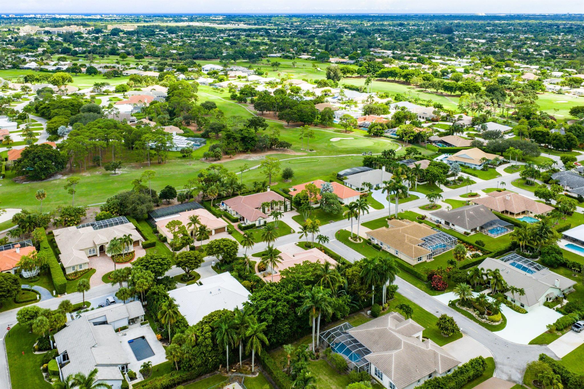 589 N Country Club Drive