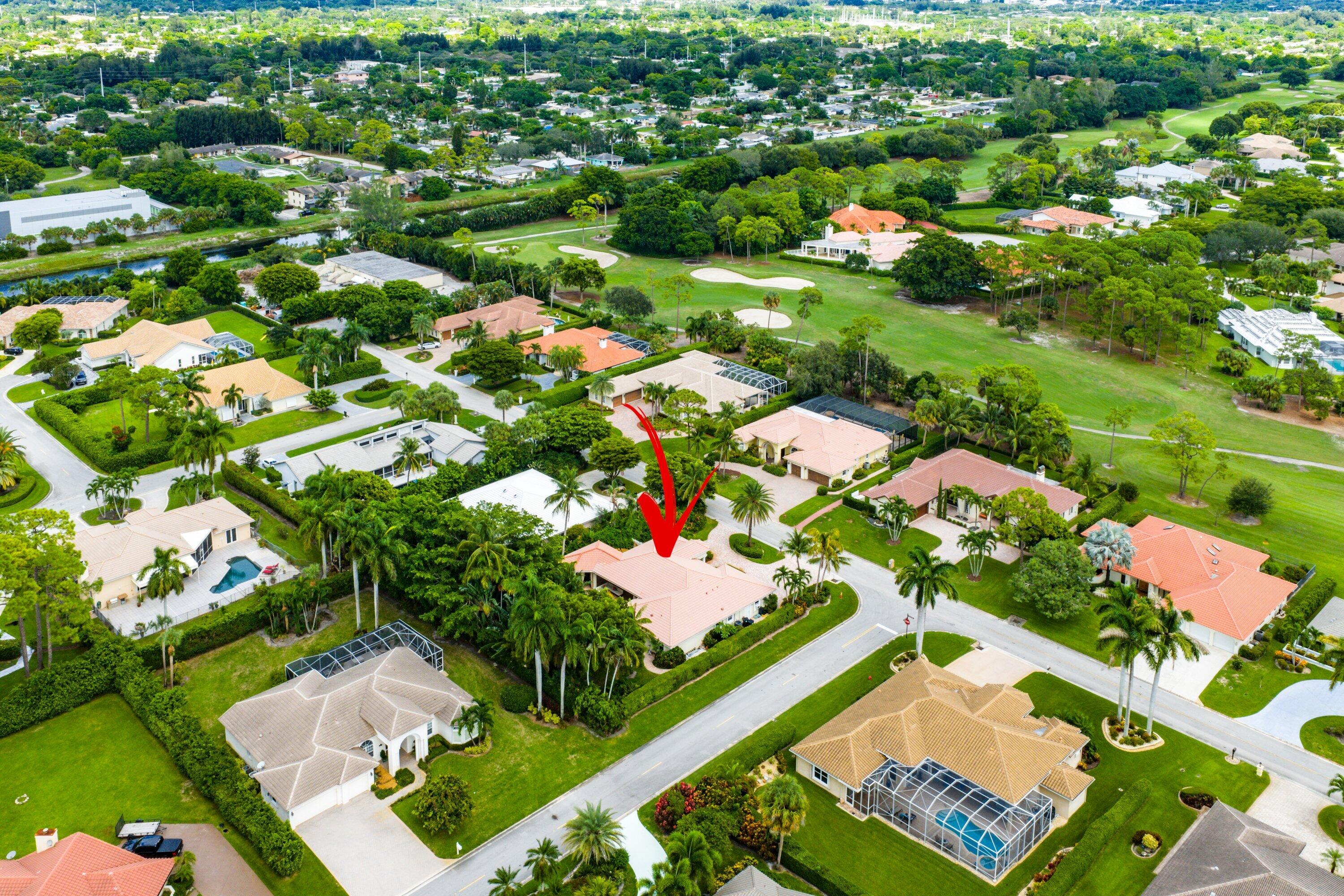 589 N Country Club Drive