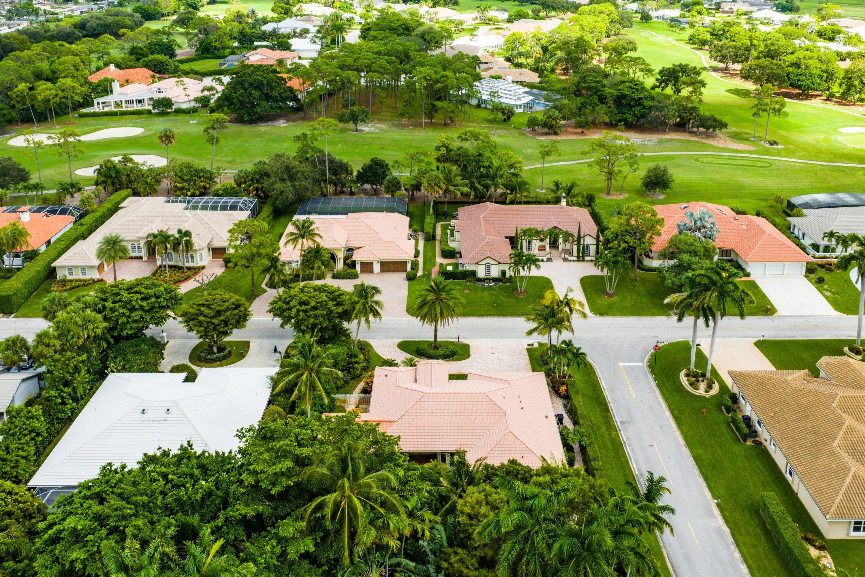 589 N Country Club Drive