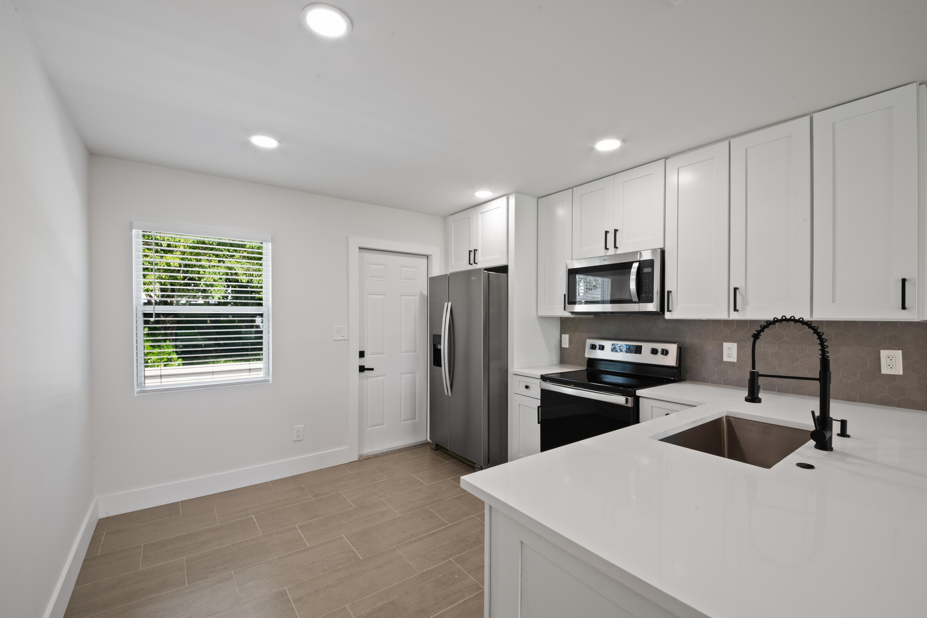 823-825 NW 30th Court 1-2