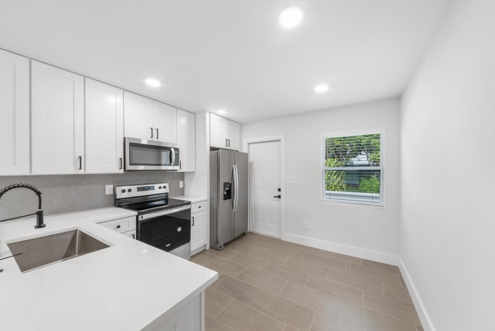 823-825 NW 30th Court 1-2