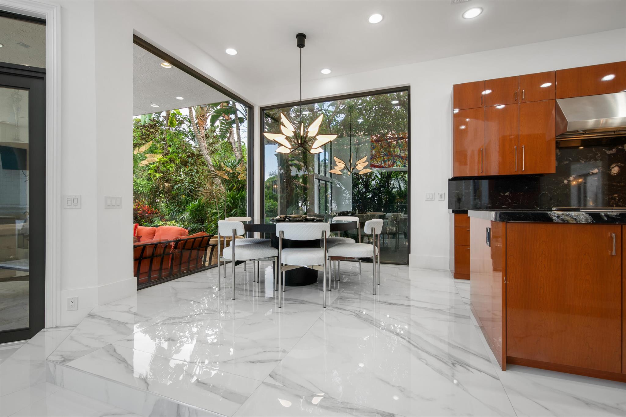 7000 Lions Head Lane