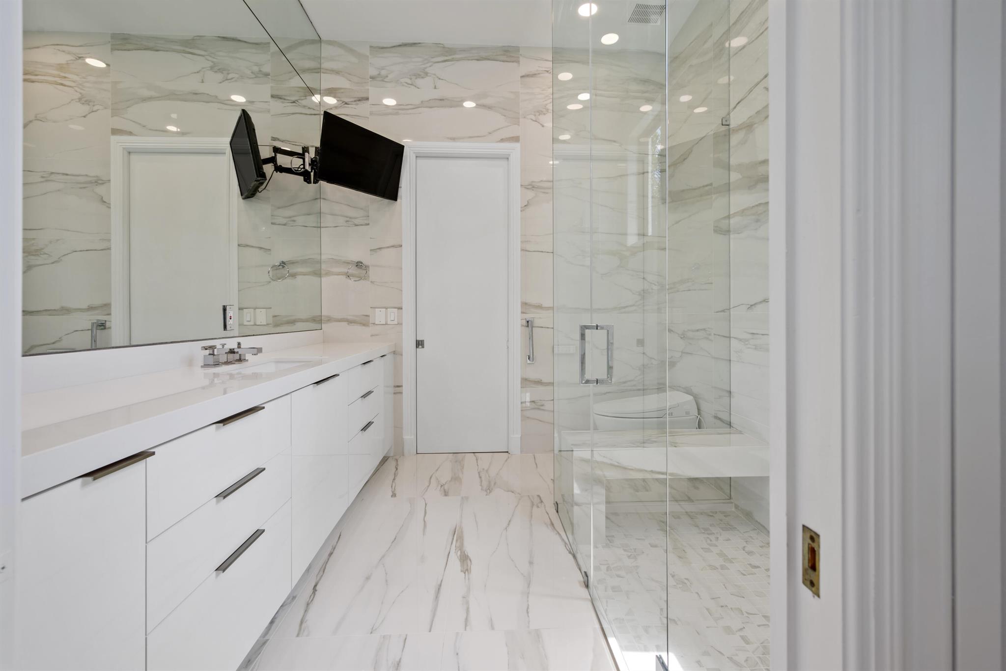 7000 Lions Head Lane