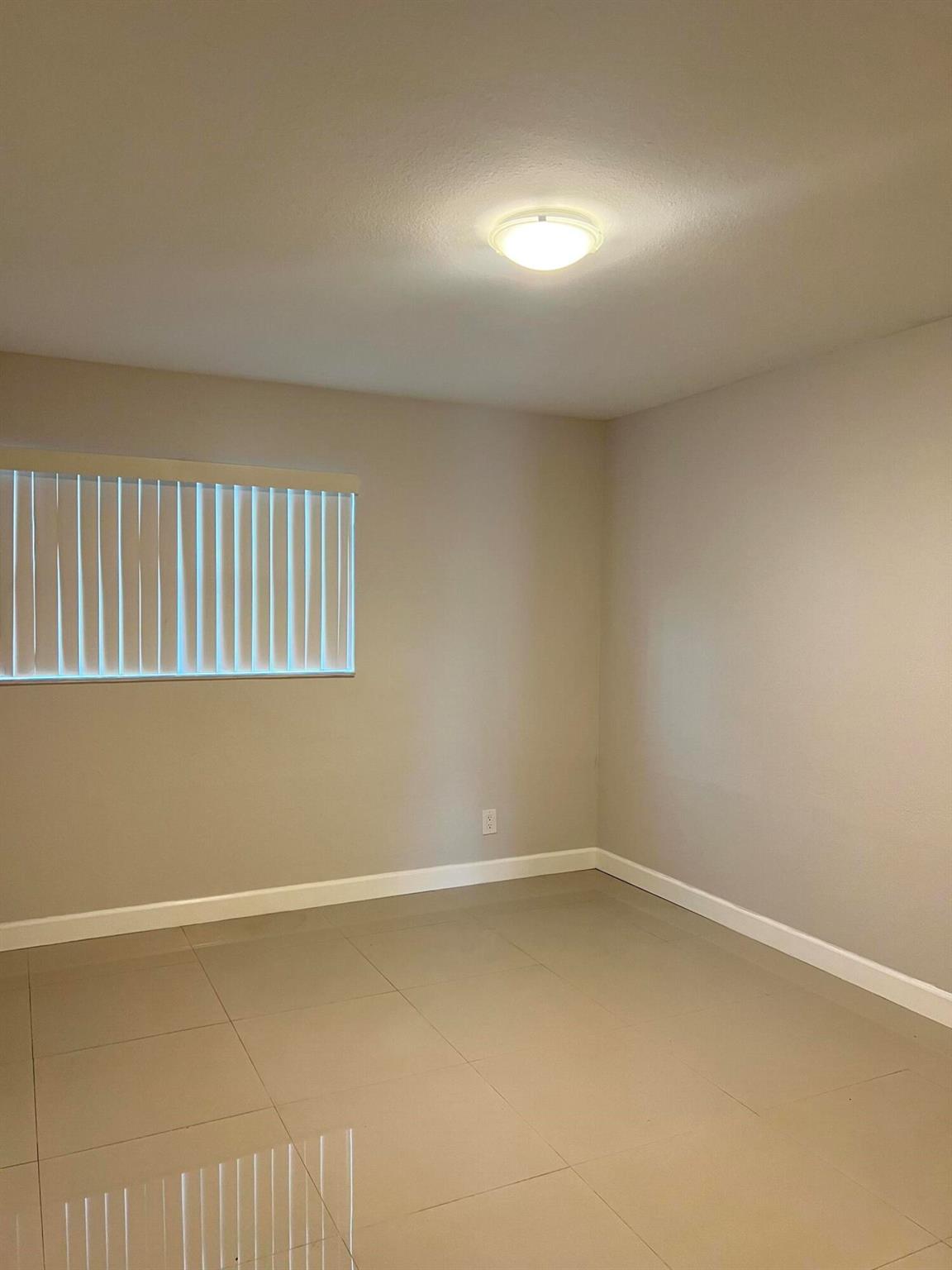 8789 NW 39 Th Street 8789