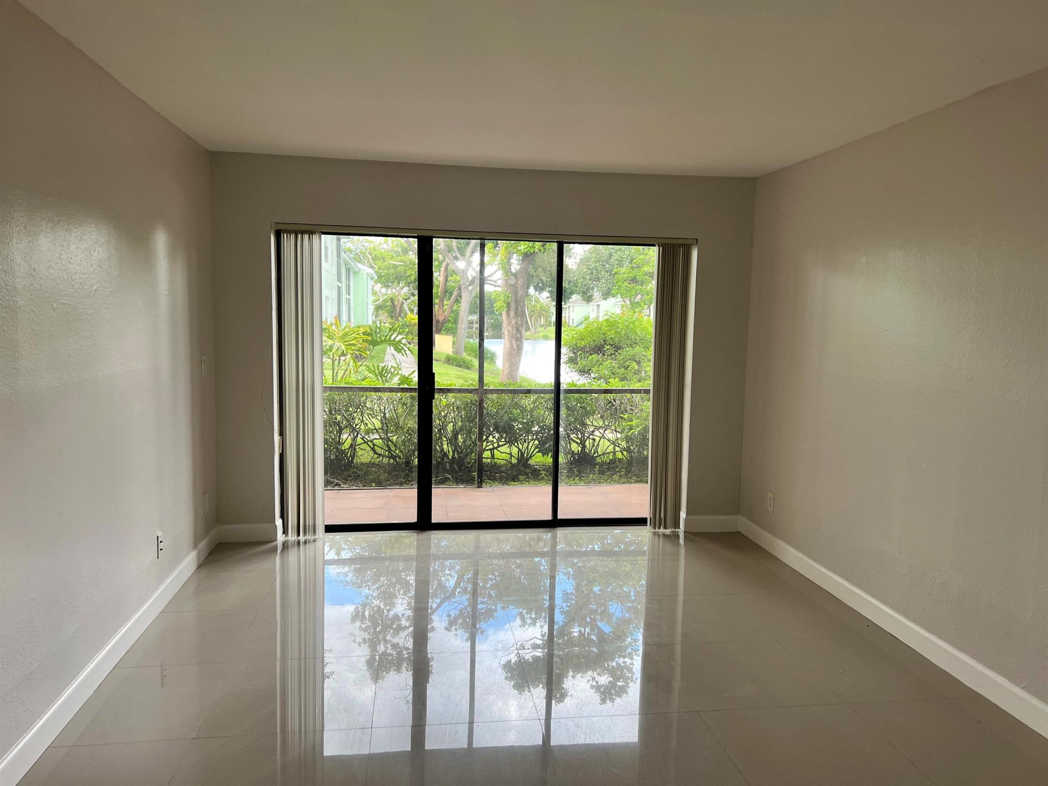 8789 NW 39 Th Street 8789