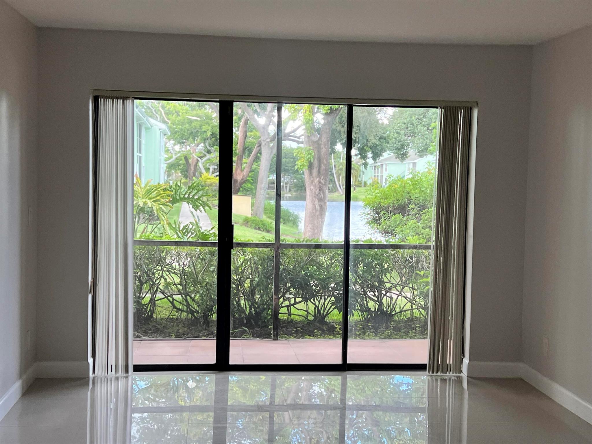 8789 NW 39 Th Street 8789