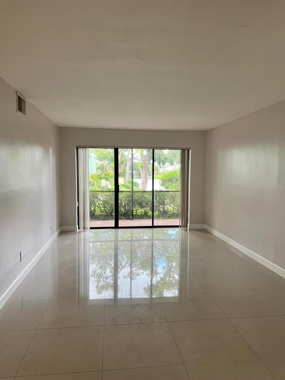 8789 NW 39 Th Street 8789