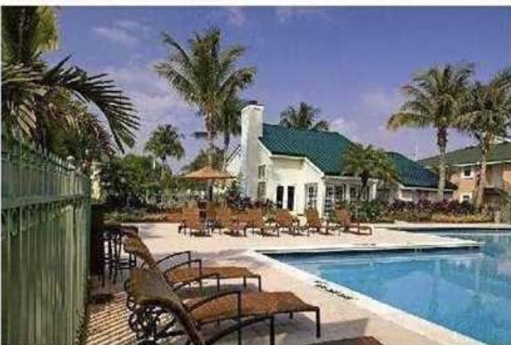 8789 NW 39 Th Street 8789
