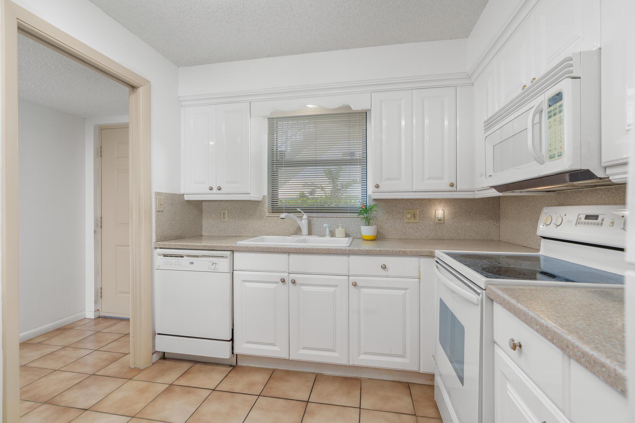 445 SE 21st Avenue 202