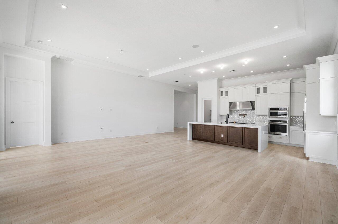 13393 Artisan Circle