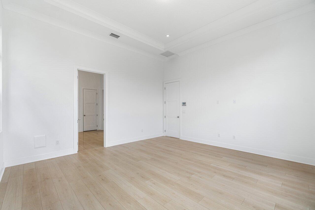 13393 Artisan Circle