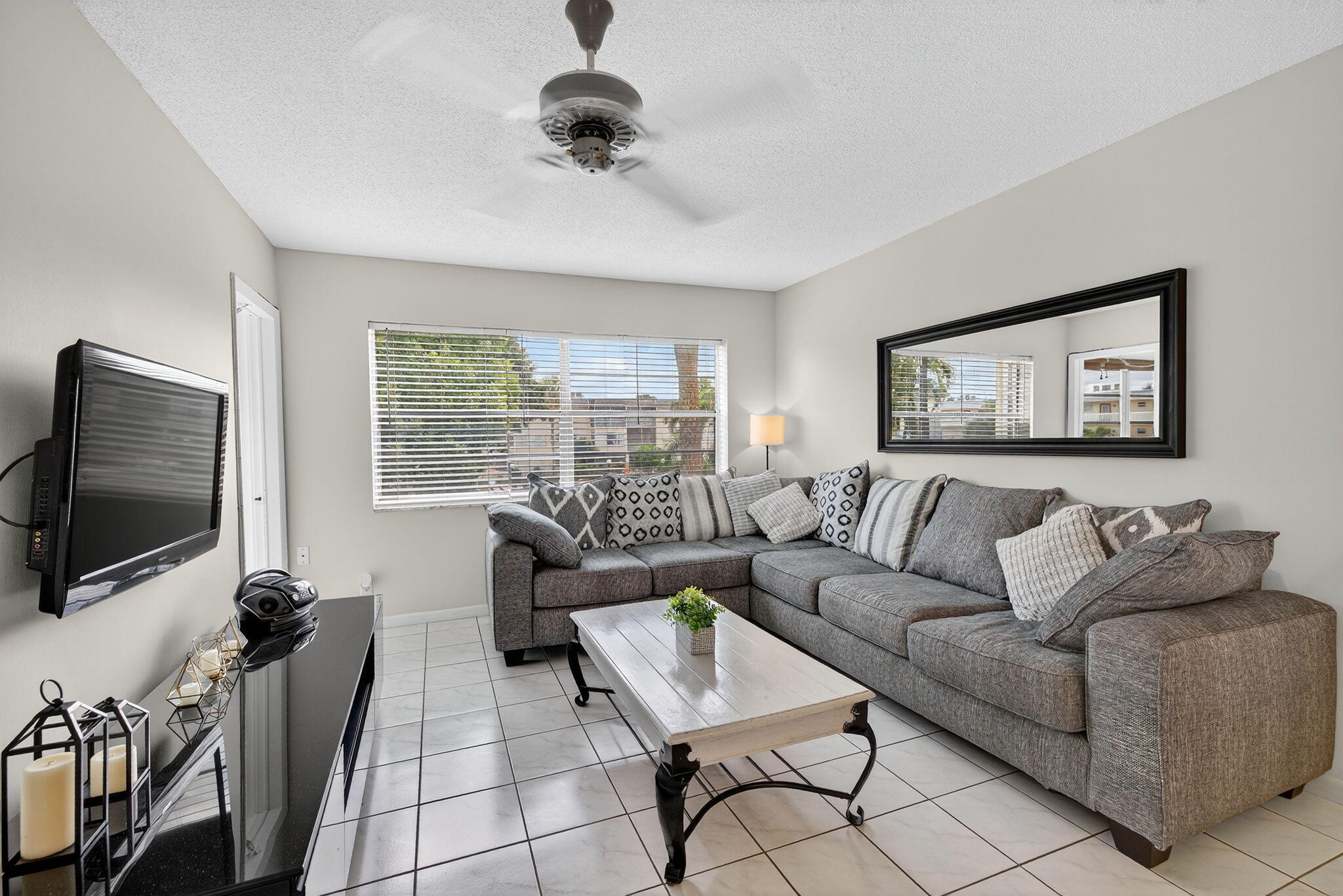 4431 NW 16th Street H207