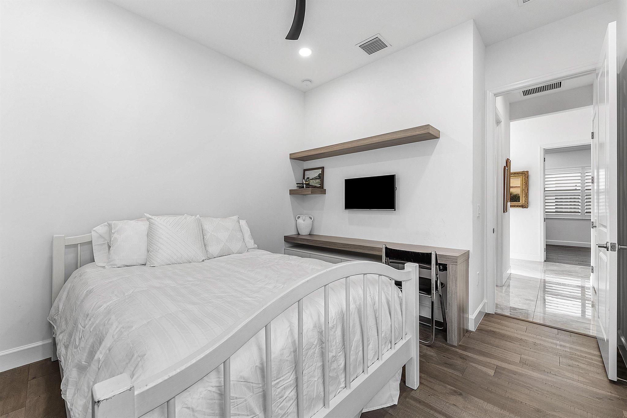 13401 Plaza Del Sol Court