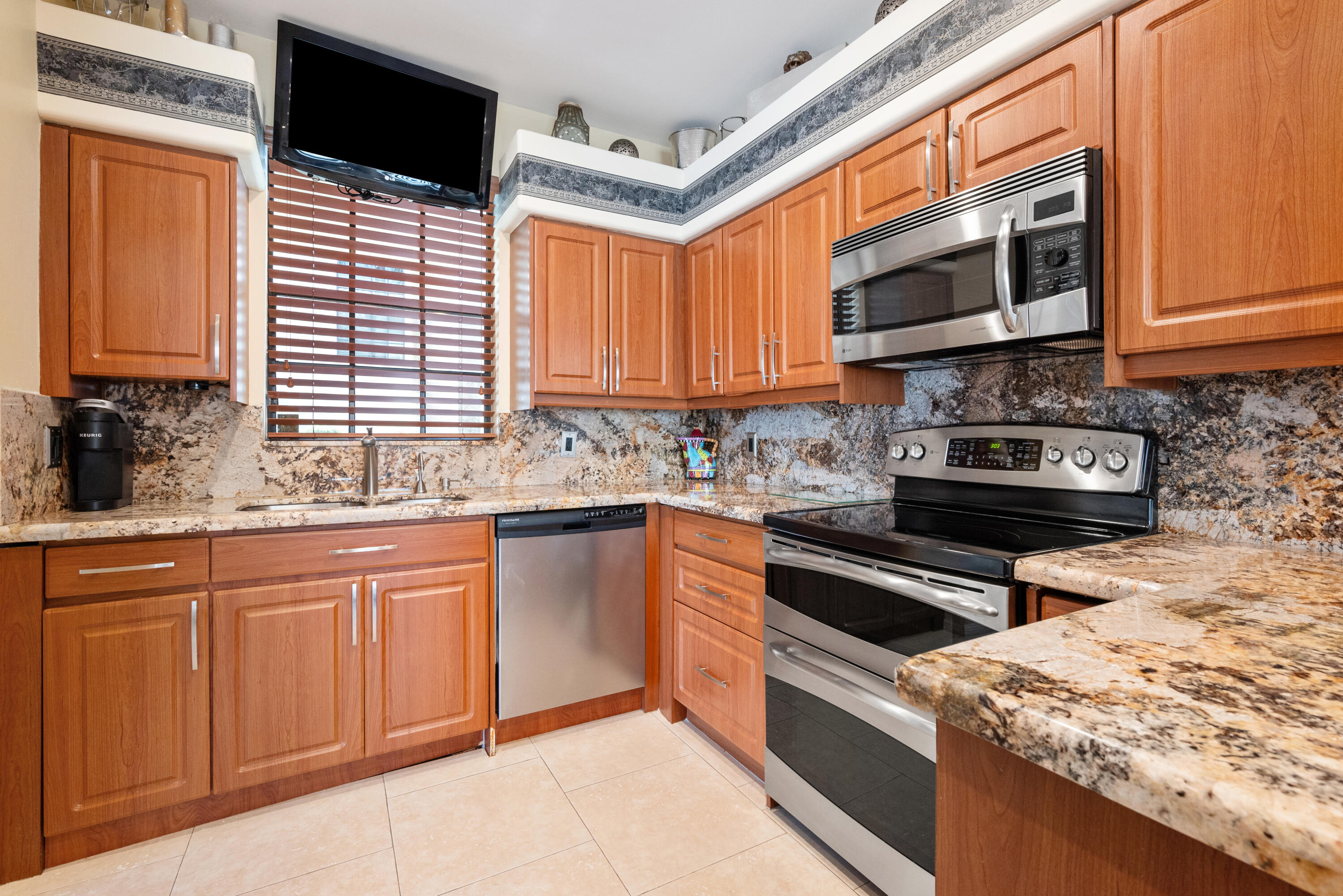 23452 Mirabella Circle S