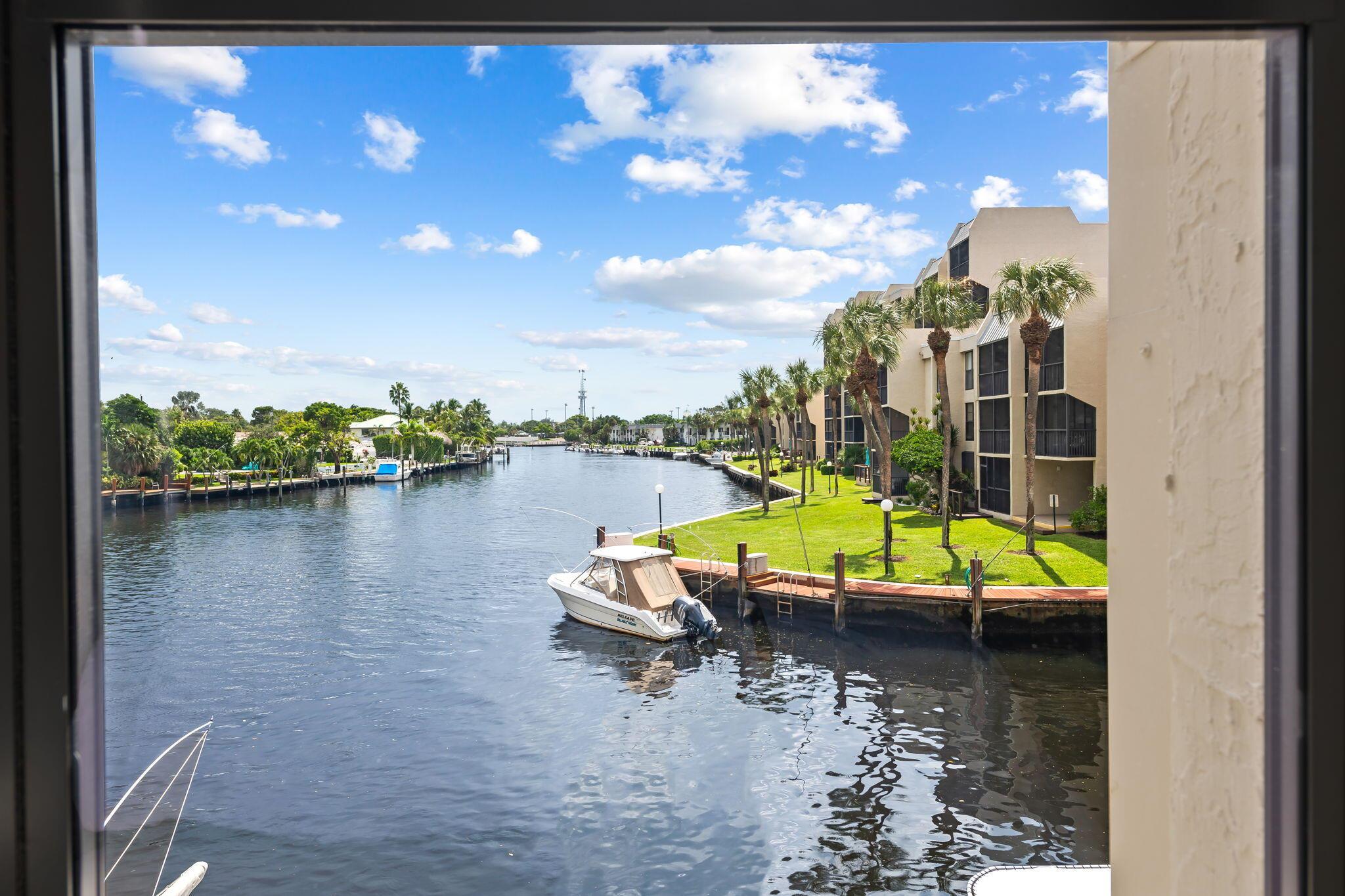 15 Royal Palm Way 202