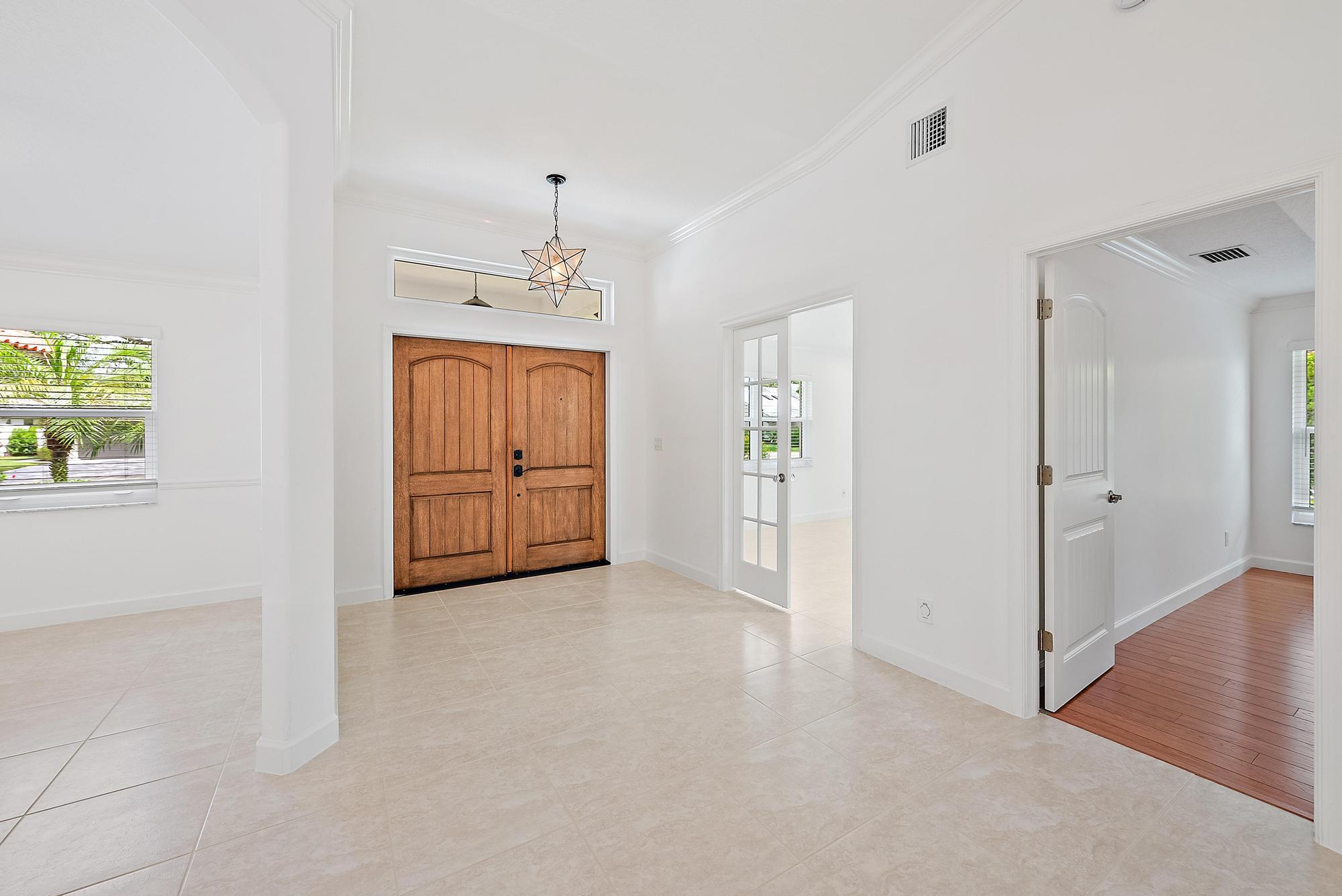 12 Bentwood Road