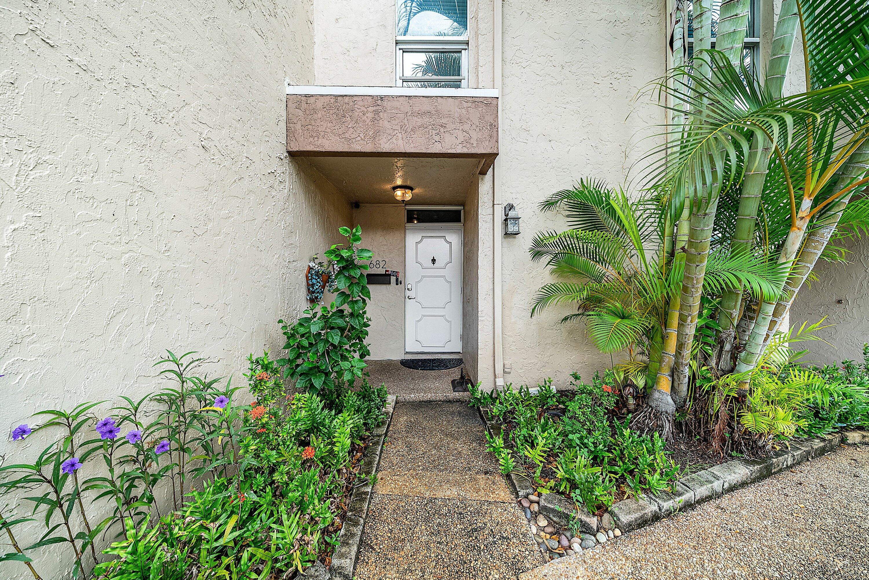 682 Kensington Place