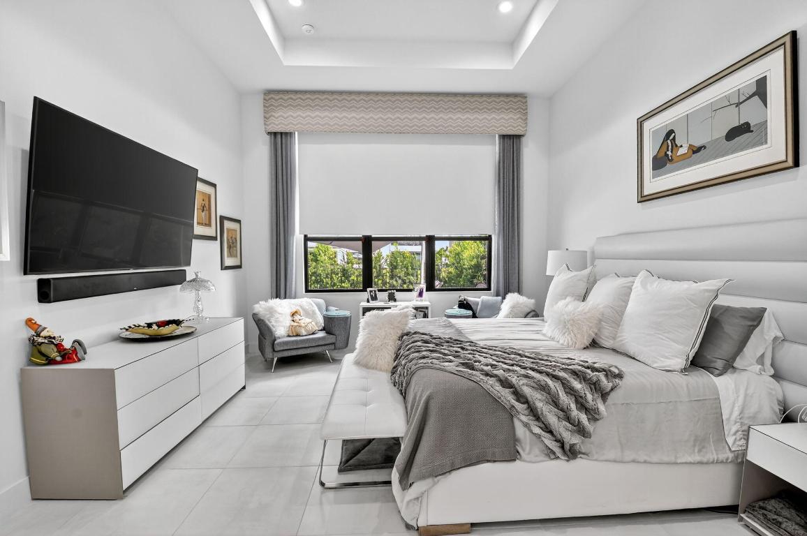 8331 Royal County Down Road