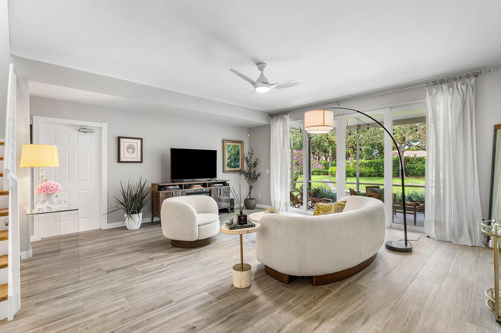 462 Capistrano Drive