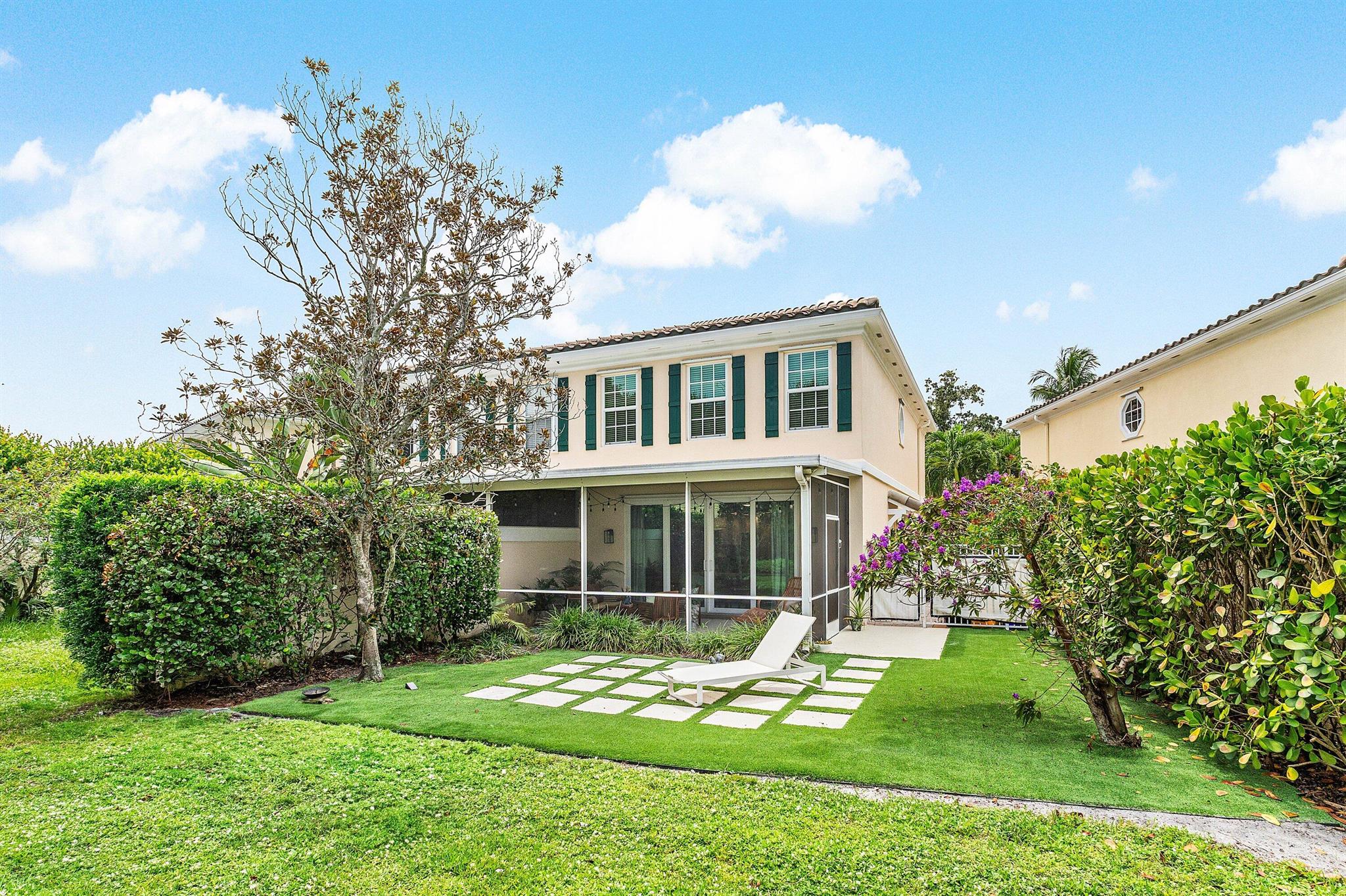 462 Capistrano Drive