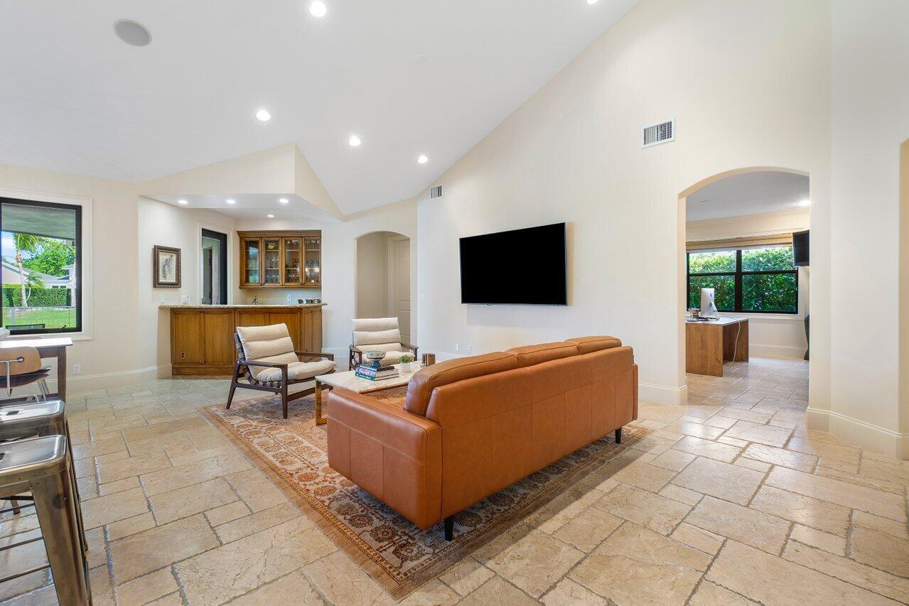 5734 Paddington Way