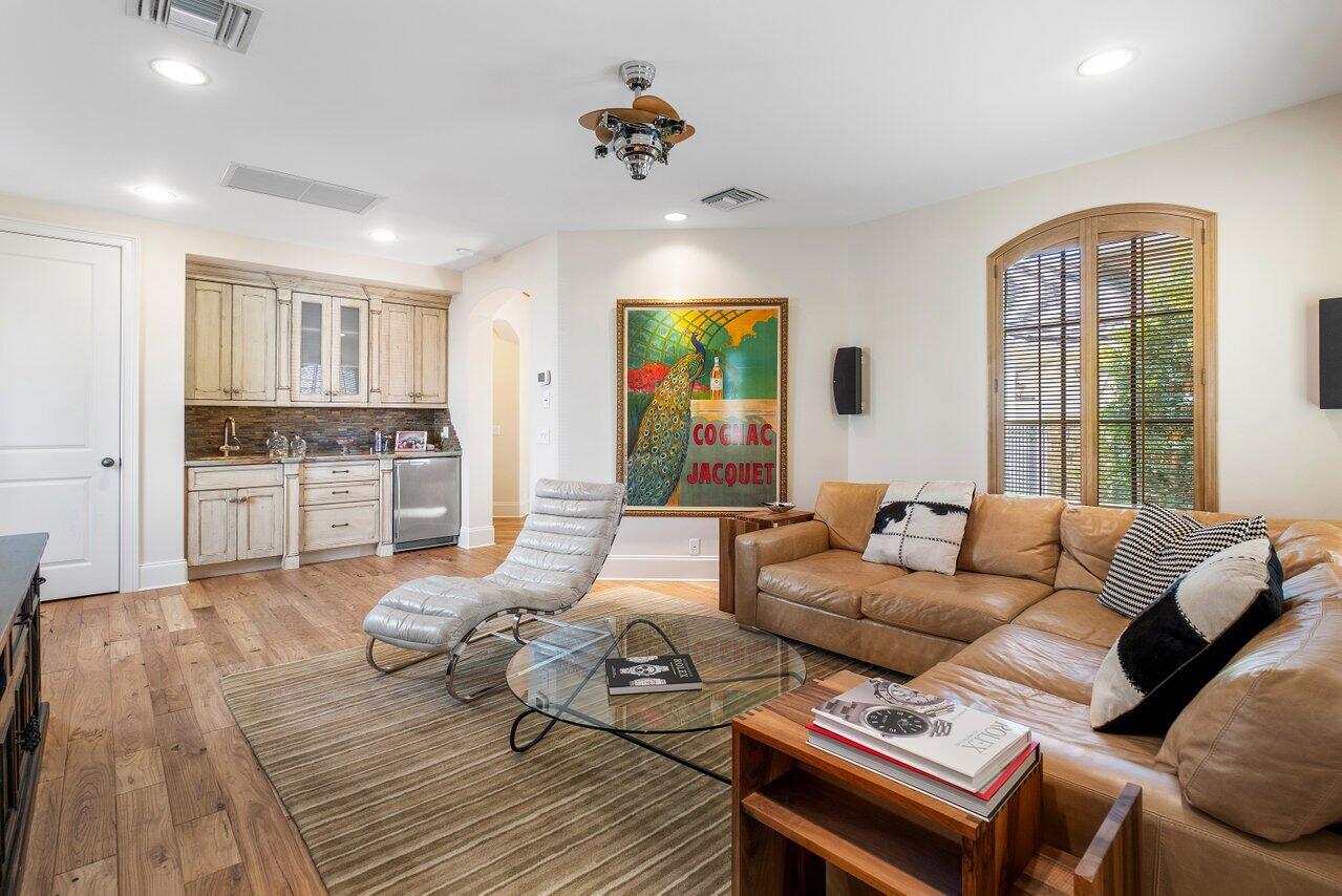5734 Paddington Way