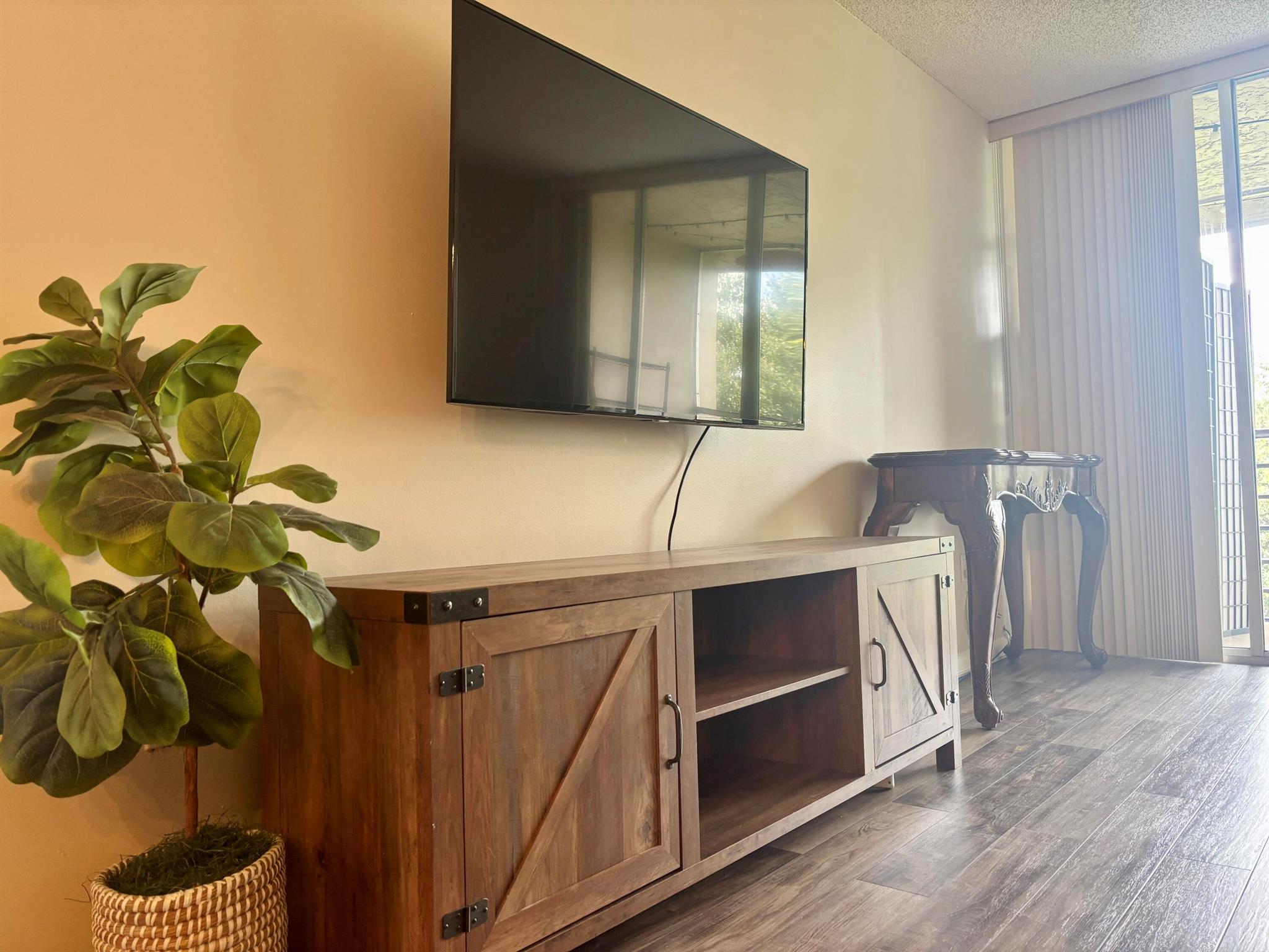 9410 Tangerine Pl 403