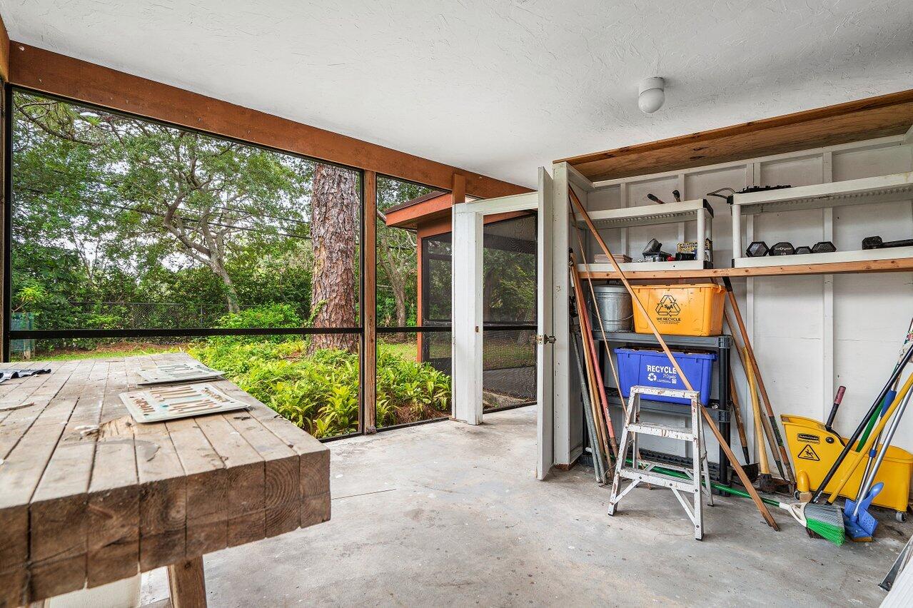 4744 Dolphin Drive
