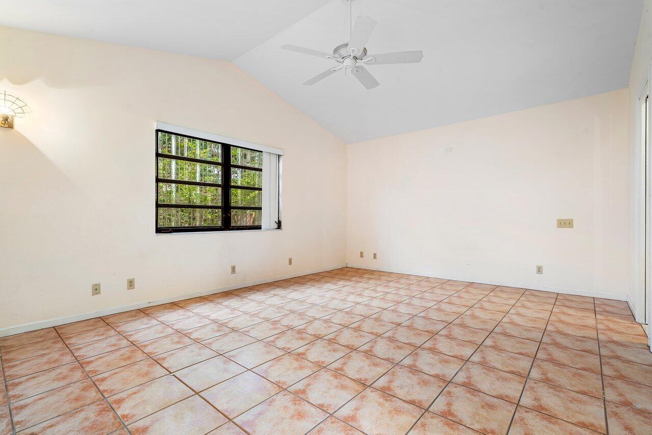 4744 Dolphin Drive