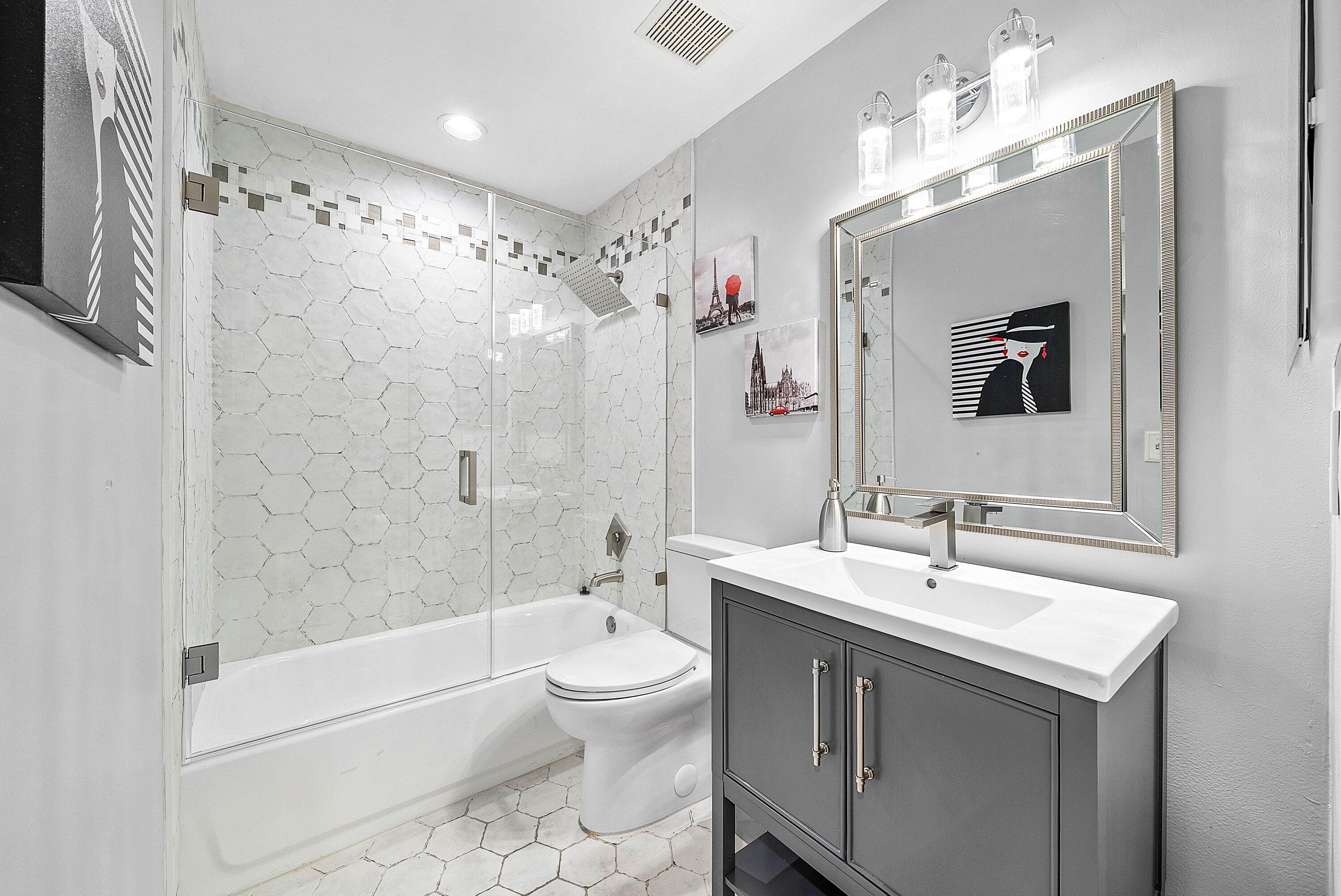 8582 Tourmaline Boulevard