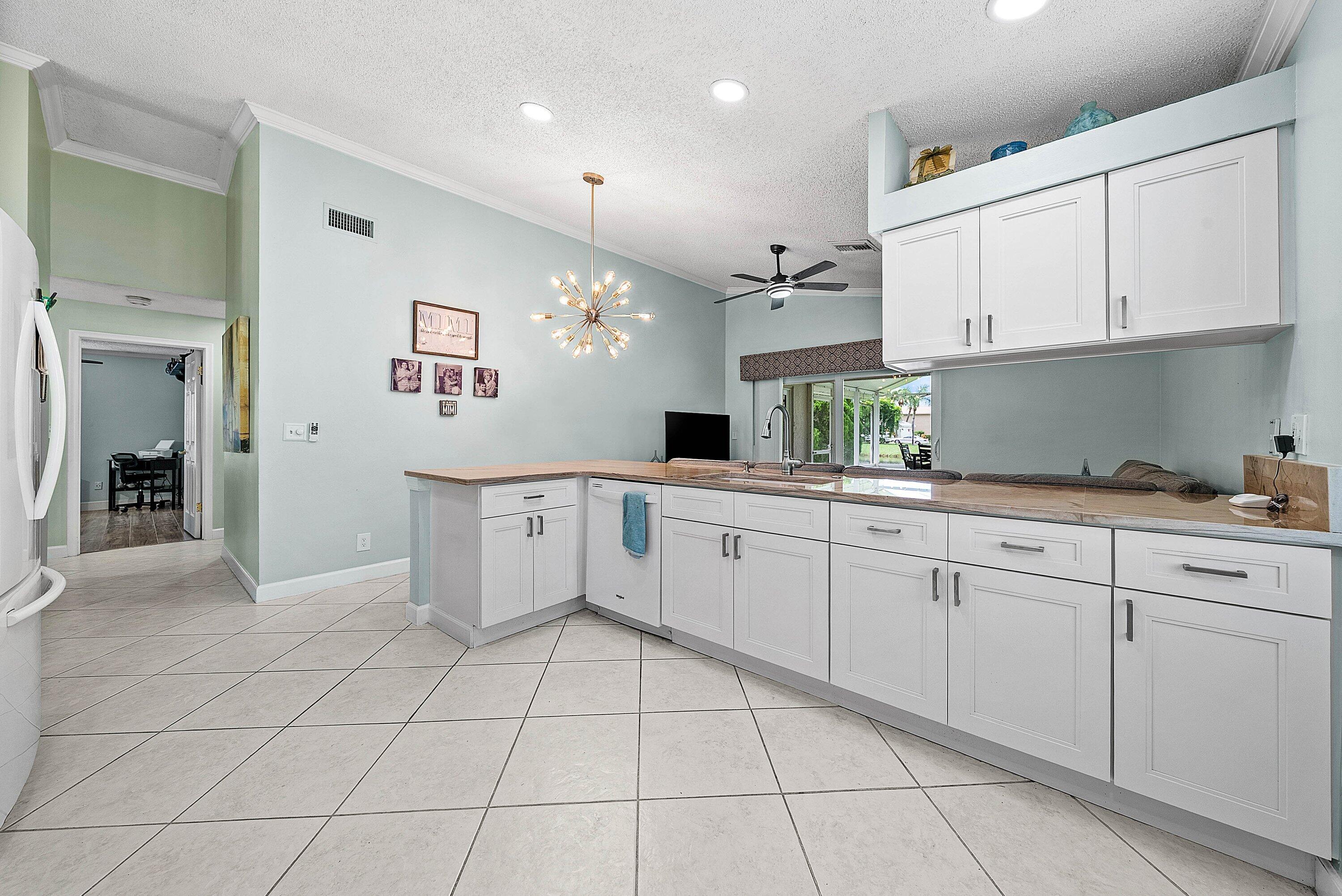 8582 Tourmaline Boulevard