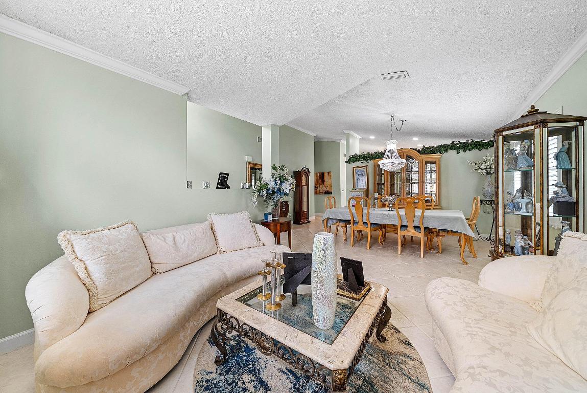 8582 Tourmaline Boulevard