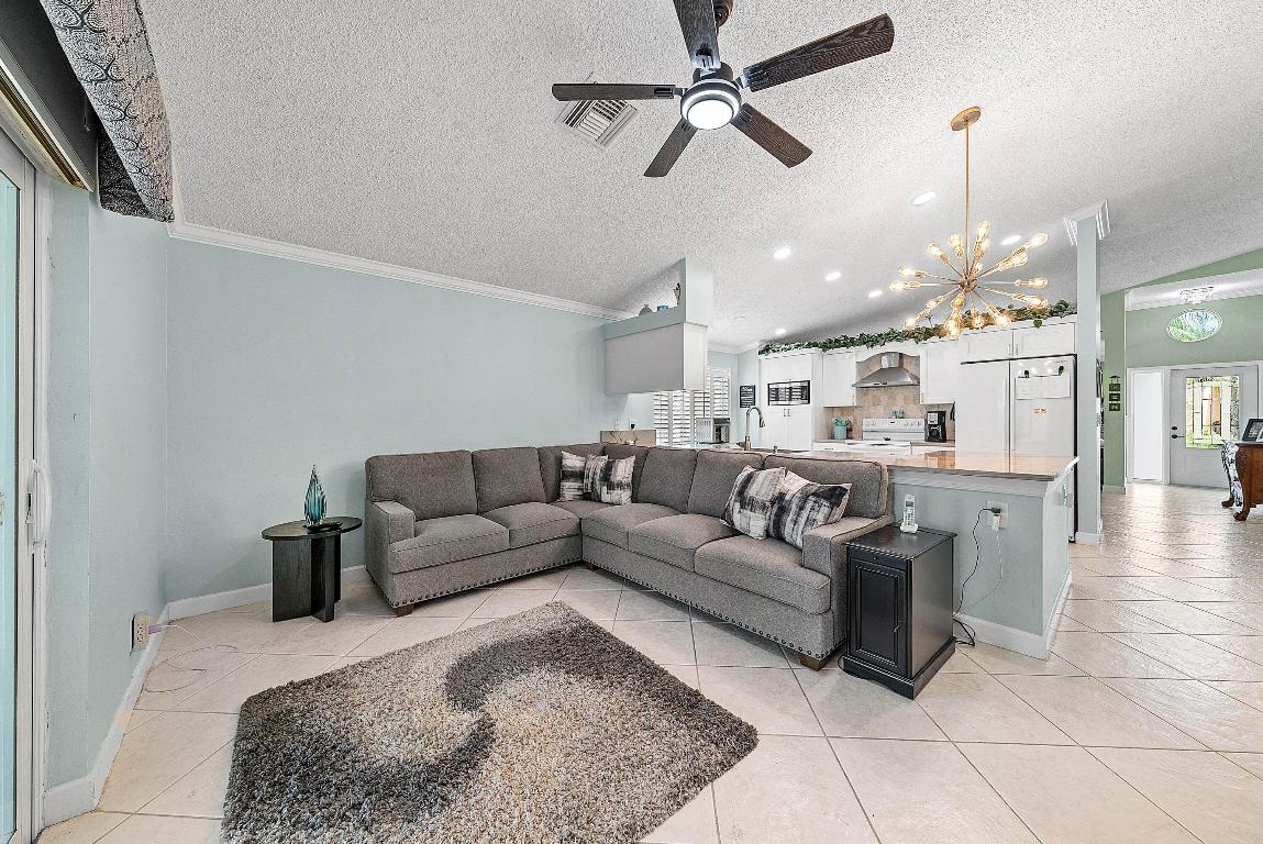 8582 Tourmaline Boulevard