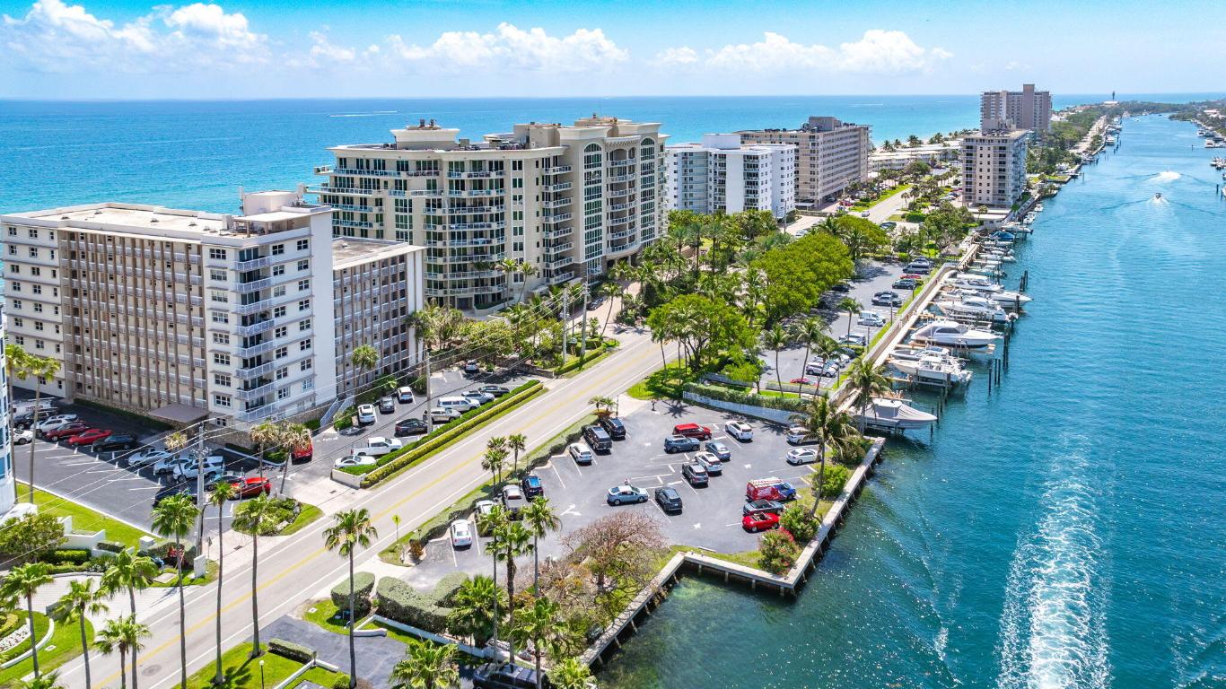 1069 Hillsboro Mile, Unit 705