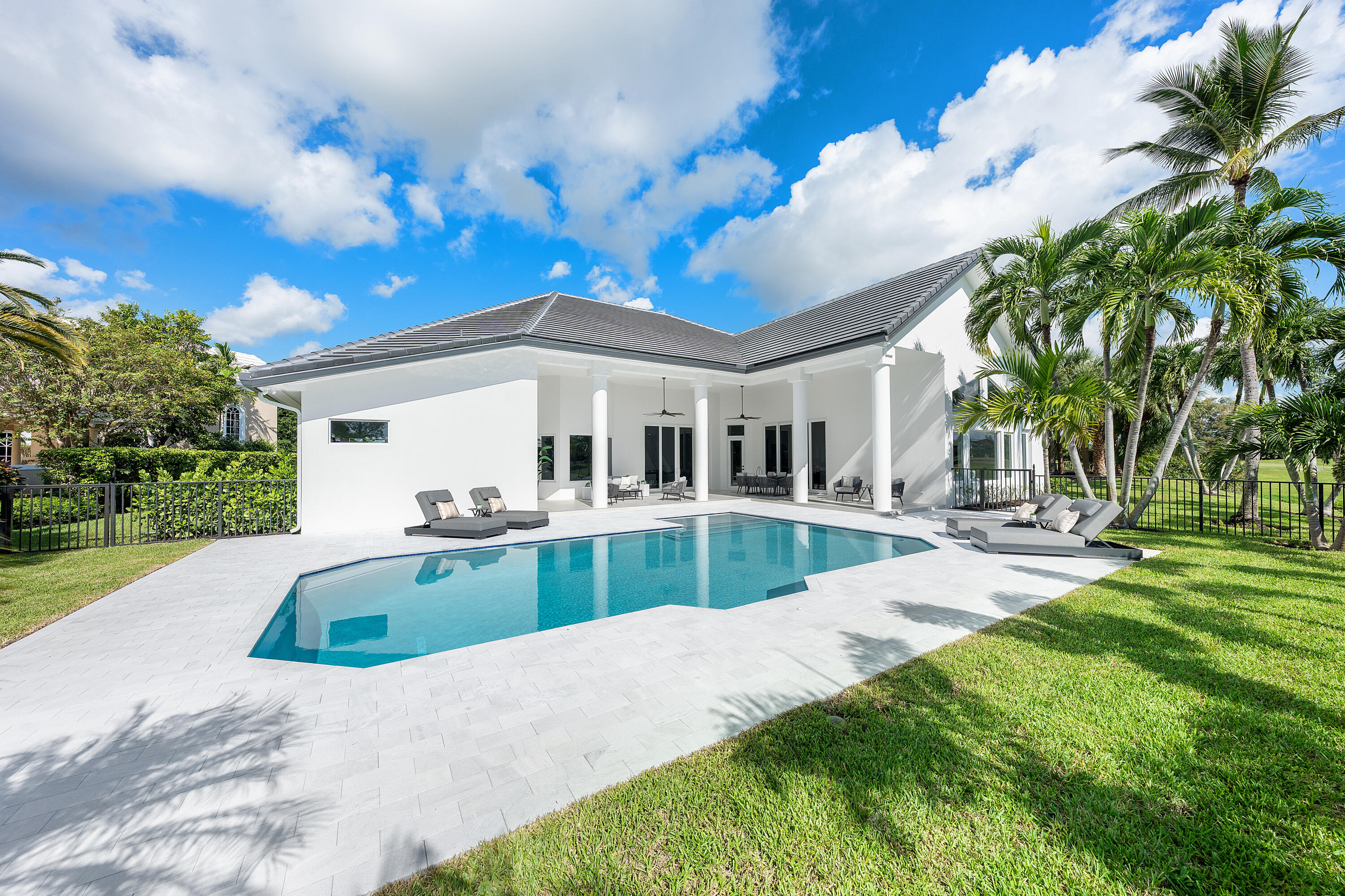 100 Glenbrook Court