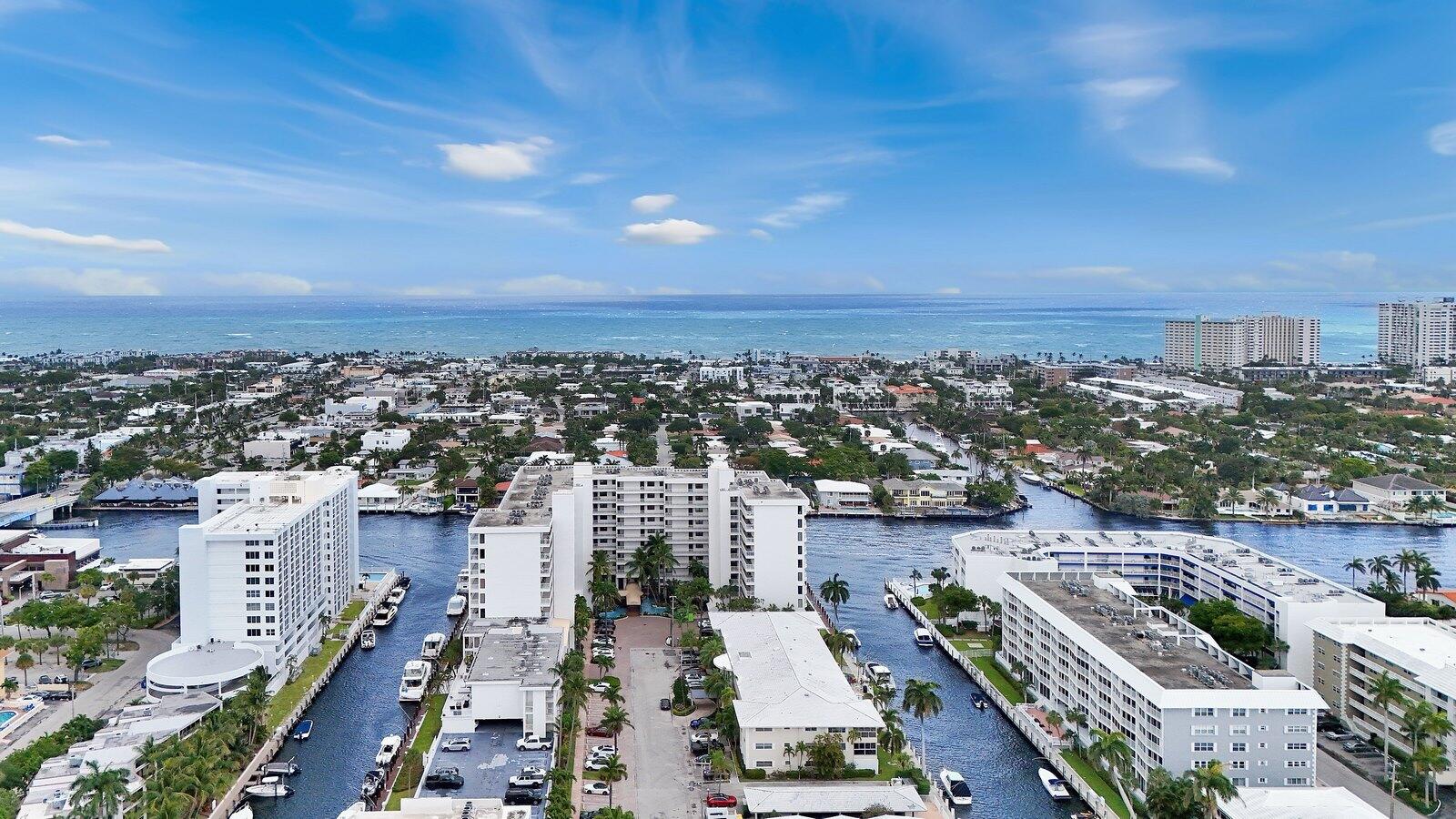 3100 NE 48th Street Ph10
