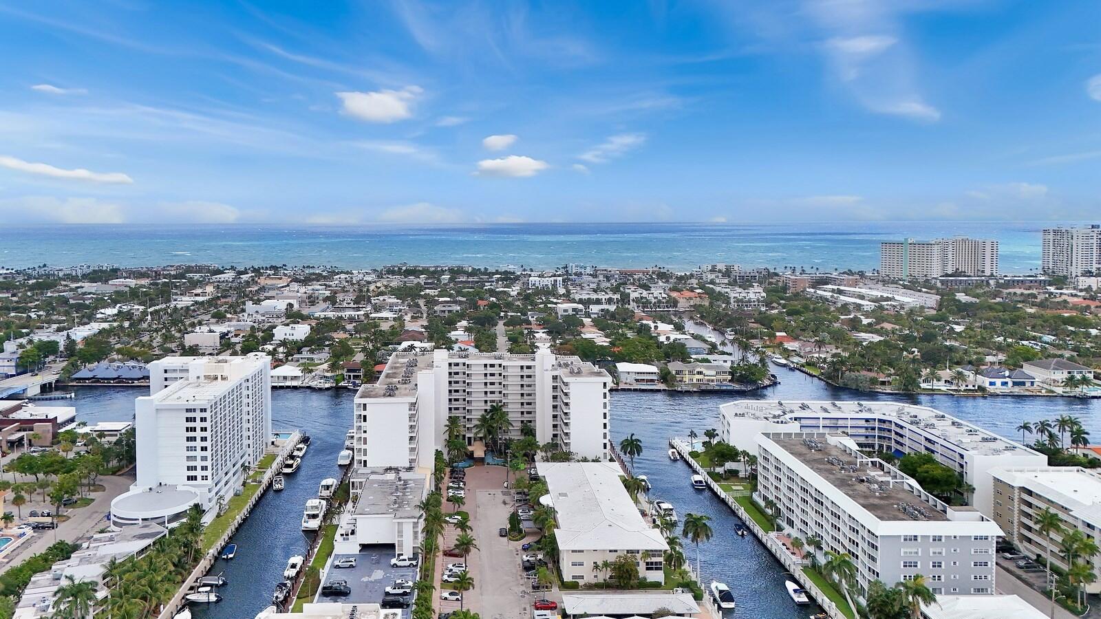 3100 NE 48th Street Ph10