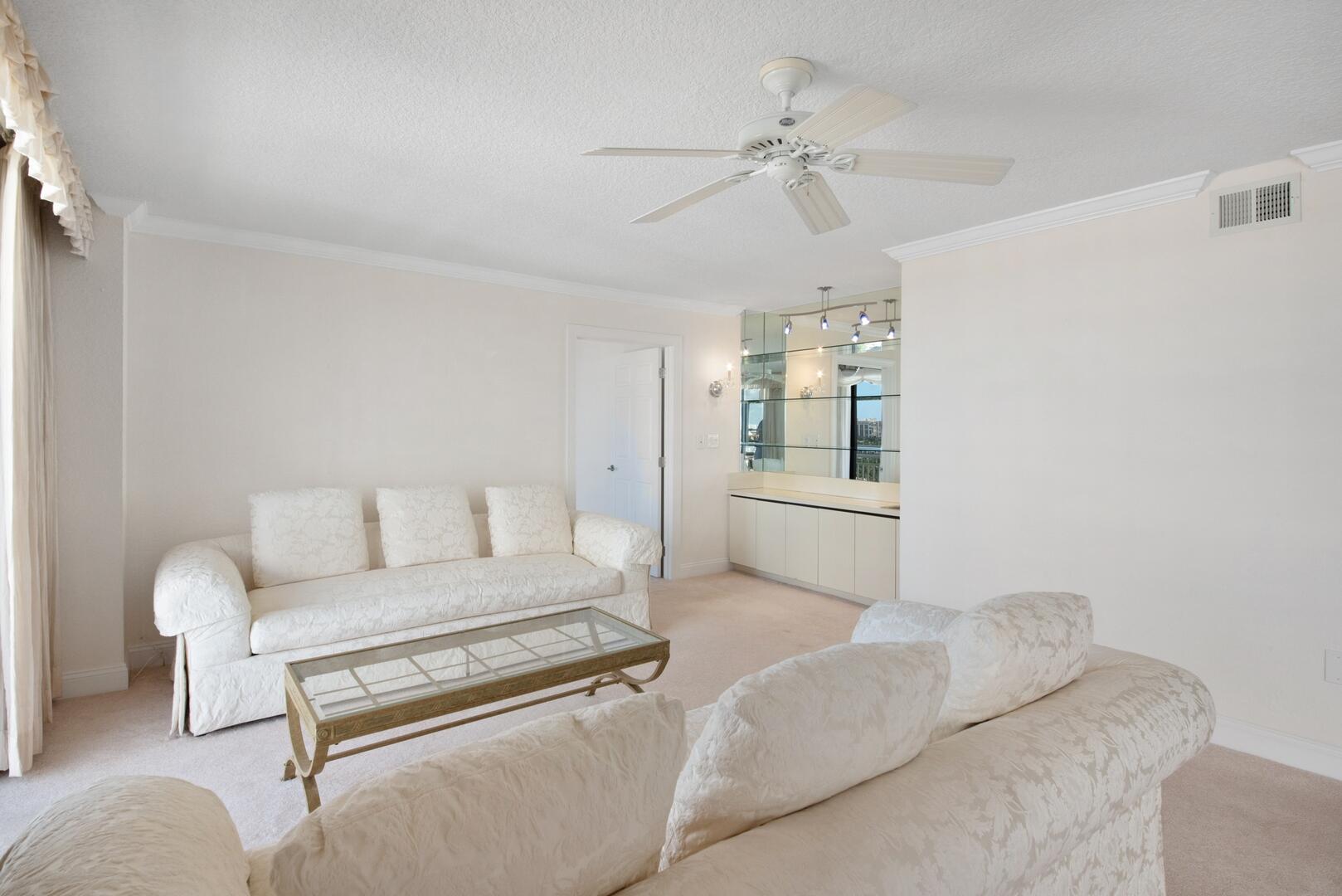3100 NE 48th Street Ph10