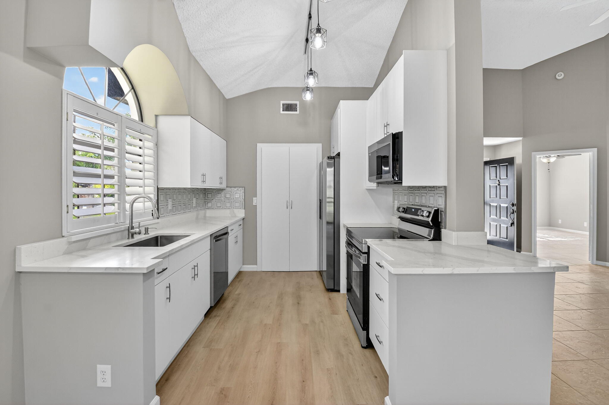 8041 Aberdeen Drive 202
