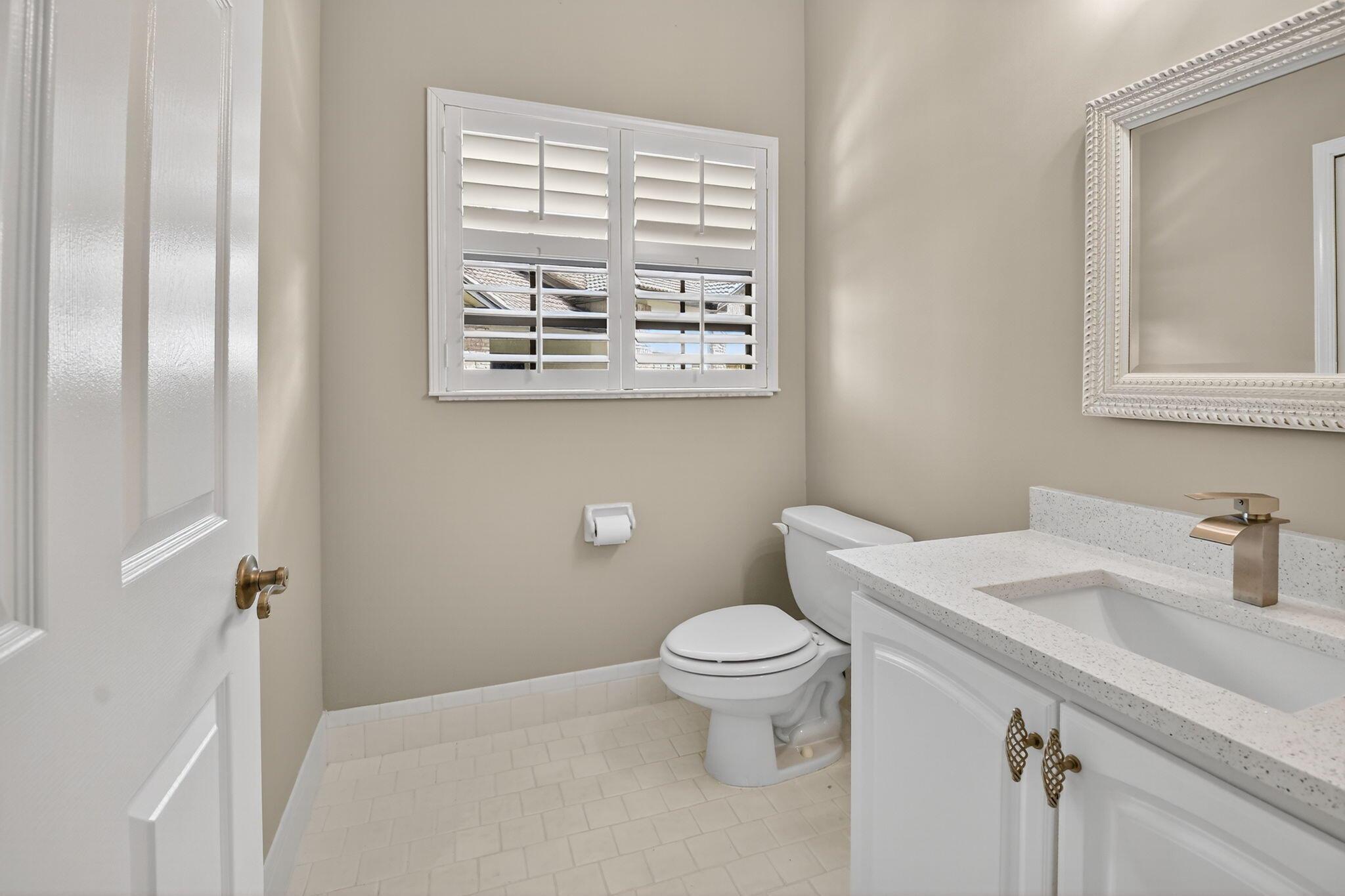 8041 Aberdeen Drive 202