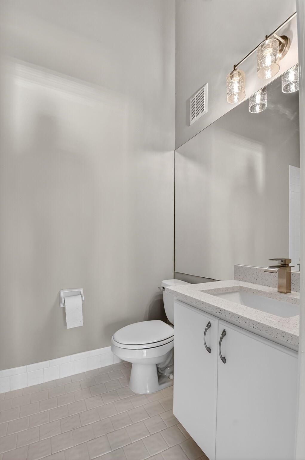 8041 Aberdeen Drive 202