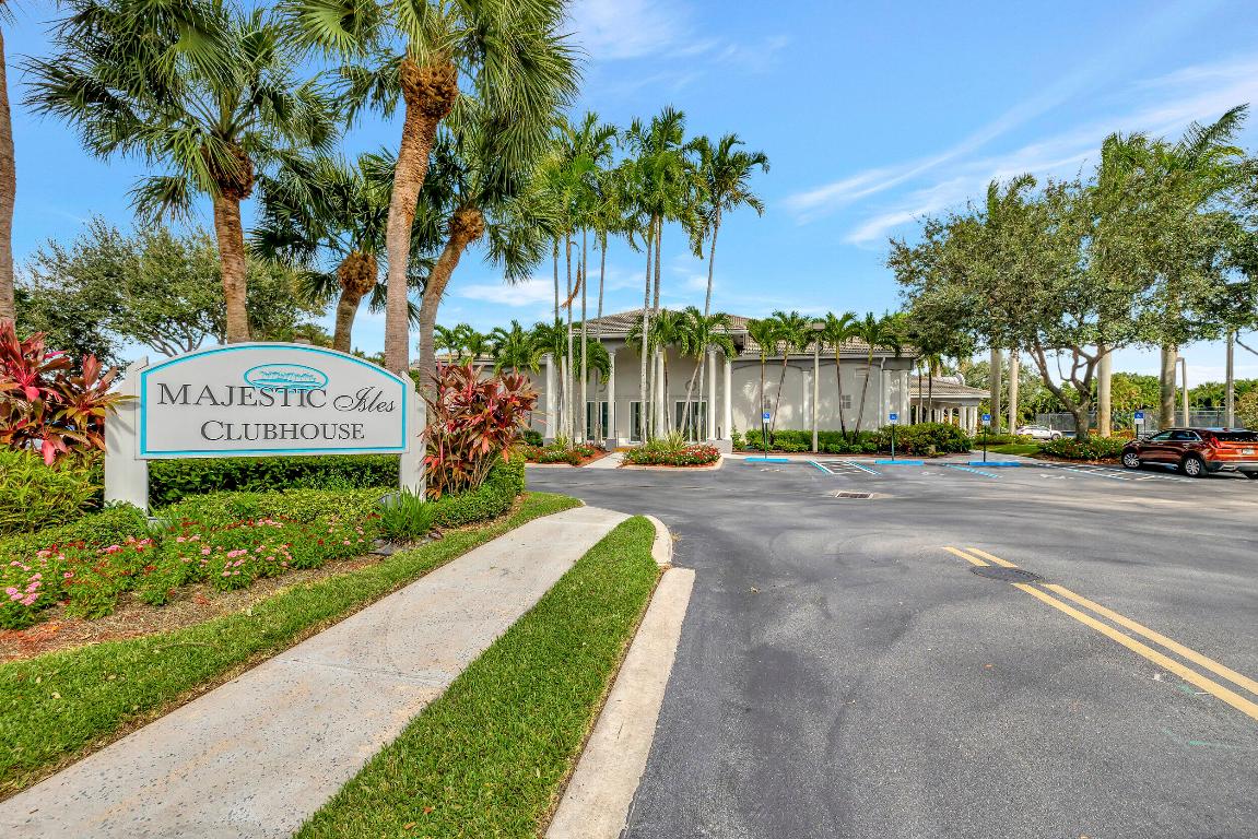 10612 Royal Caribbean Circle