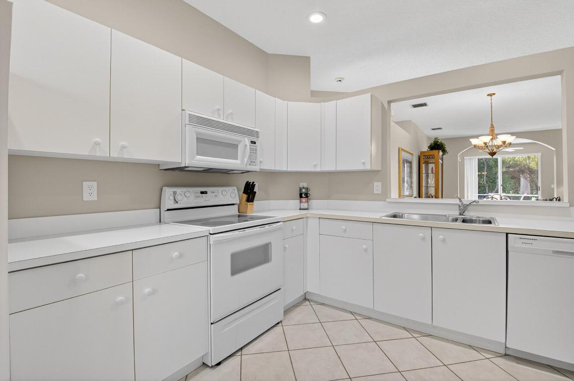 10612 Royal Caribbean Circle