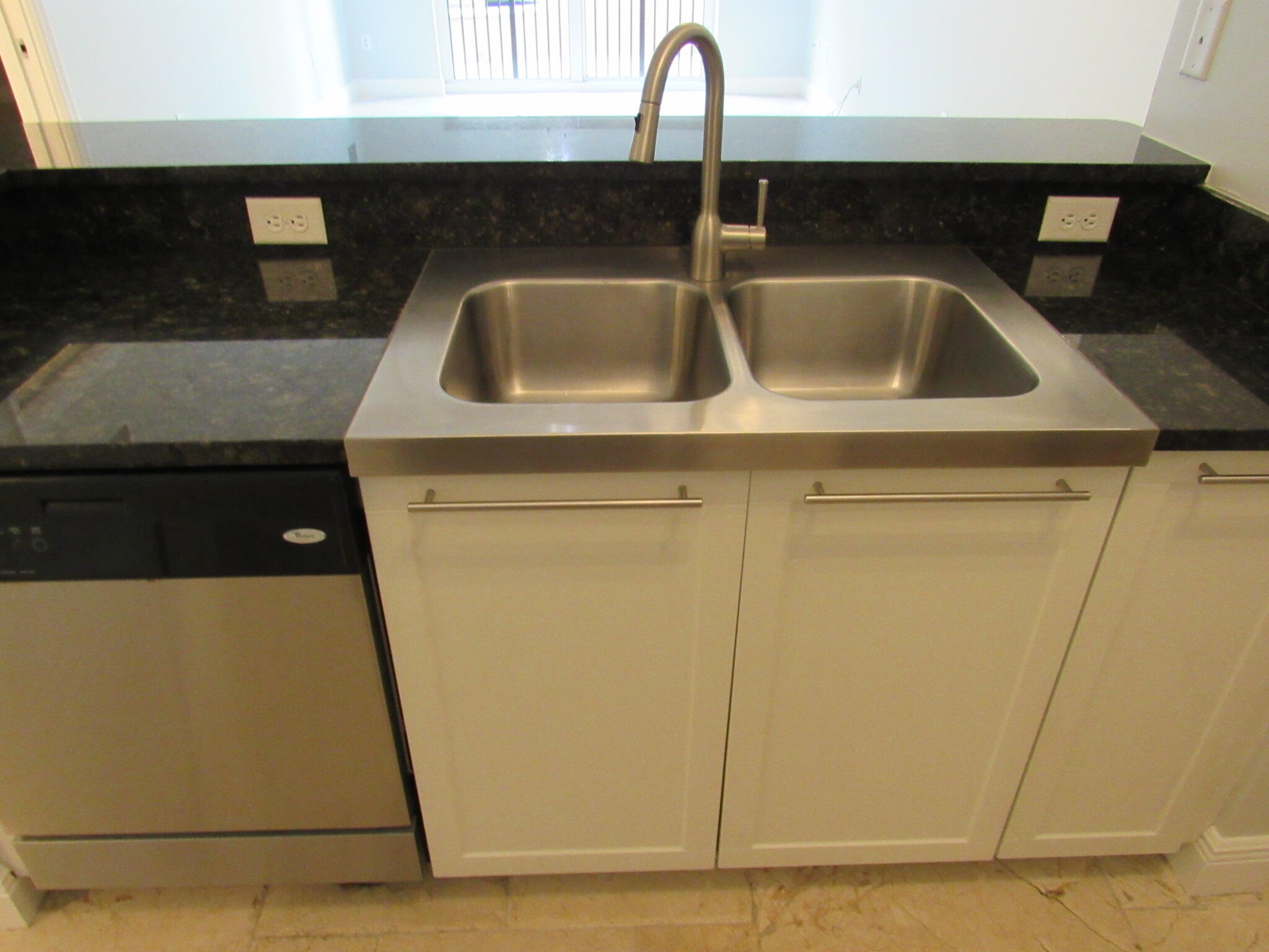 235 NE 1st Street 304