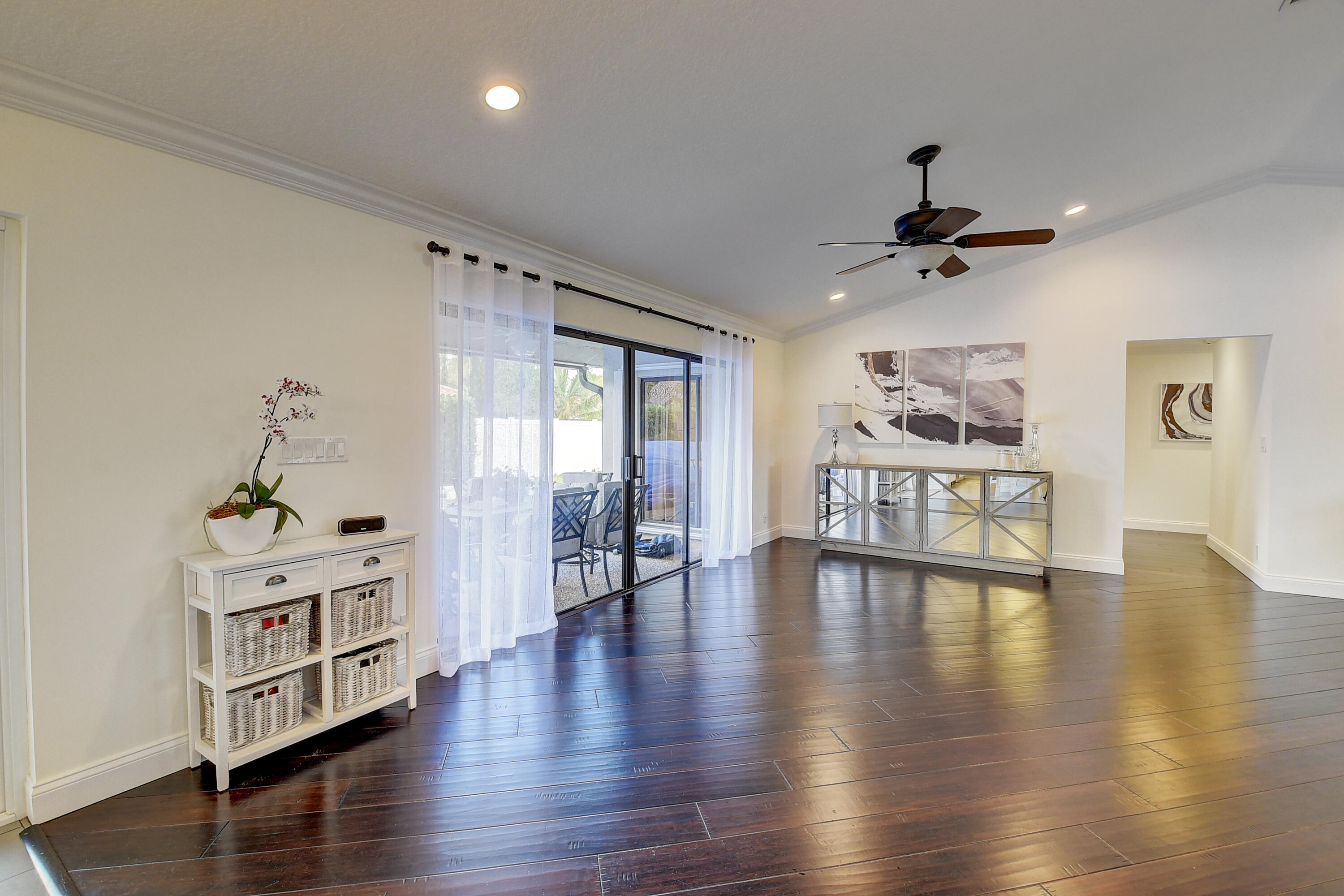 5075 Marina Circle