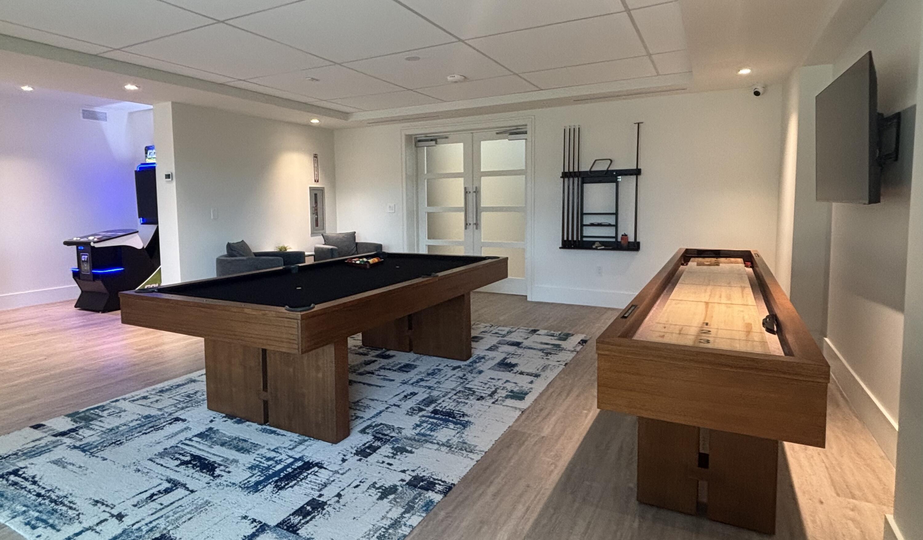 2932 Banyan Boulevard Circle NW