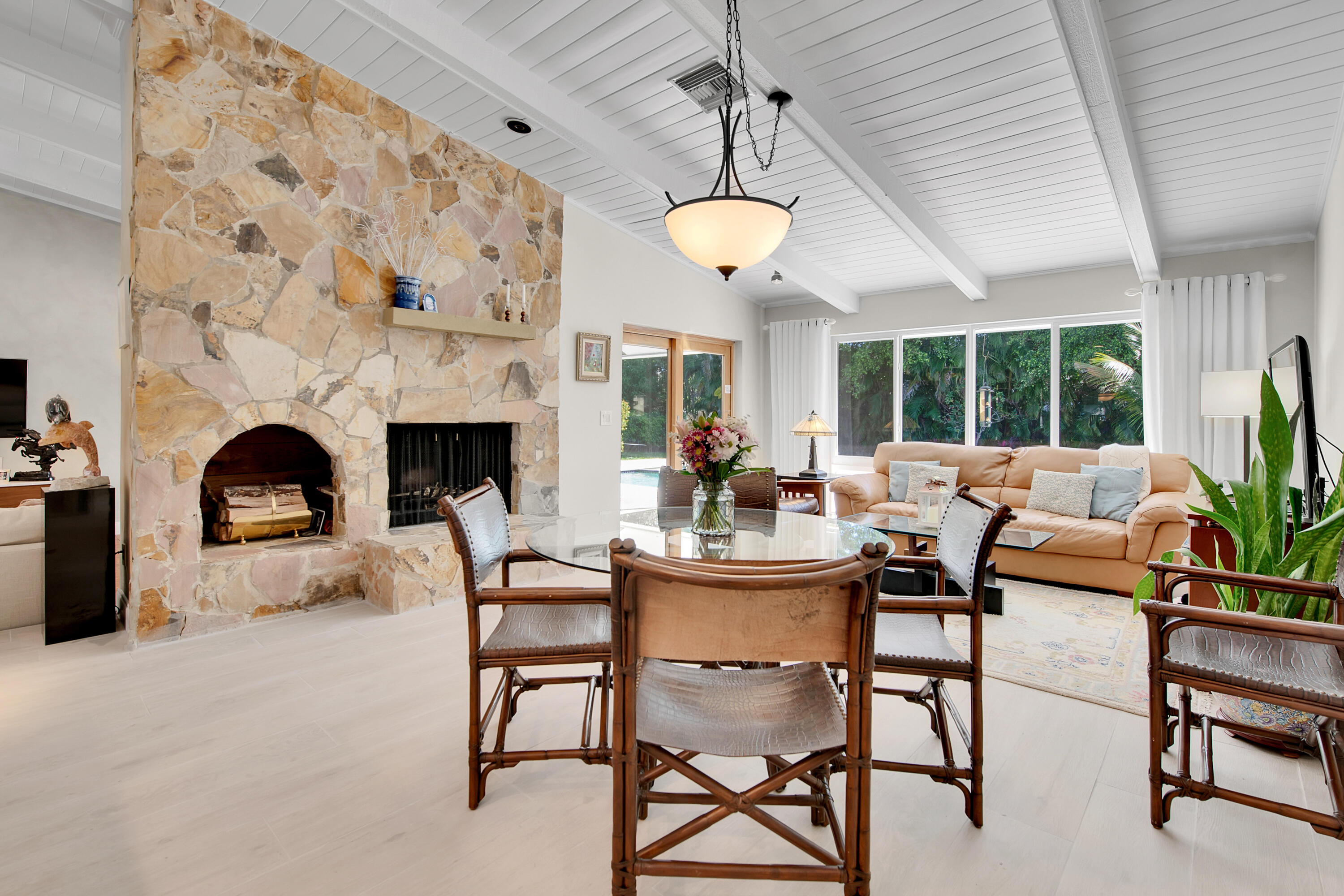 2932 Banyan Boulevard Circle NW