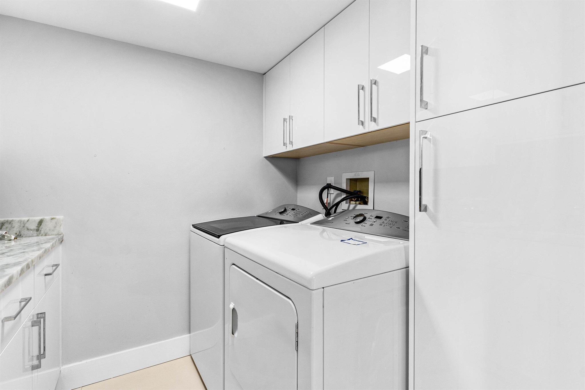 7572 Regency Lake Drive 301